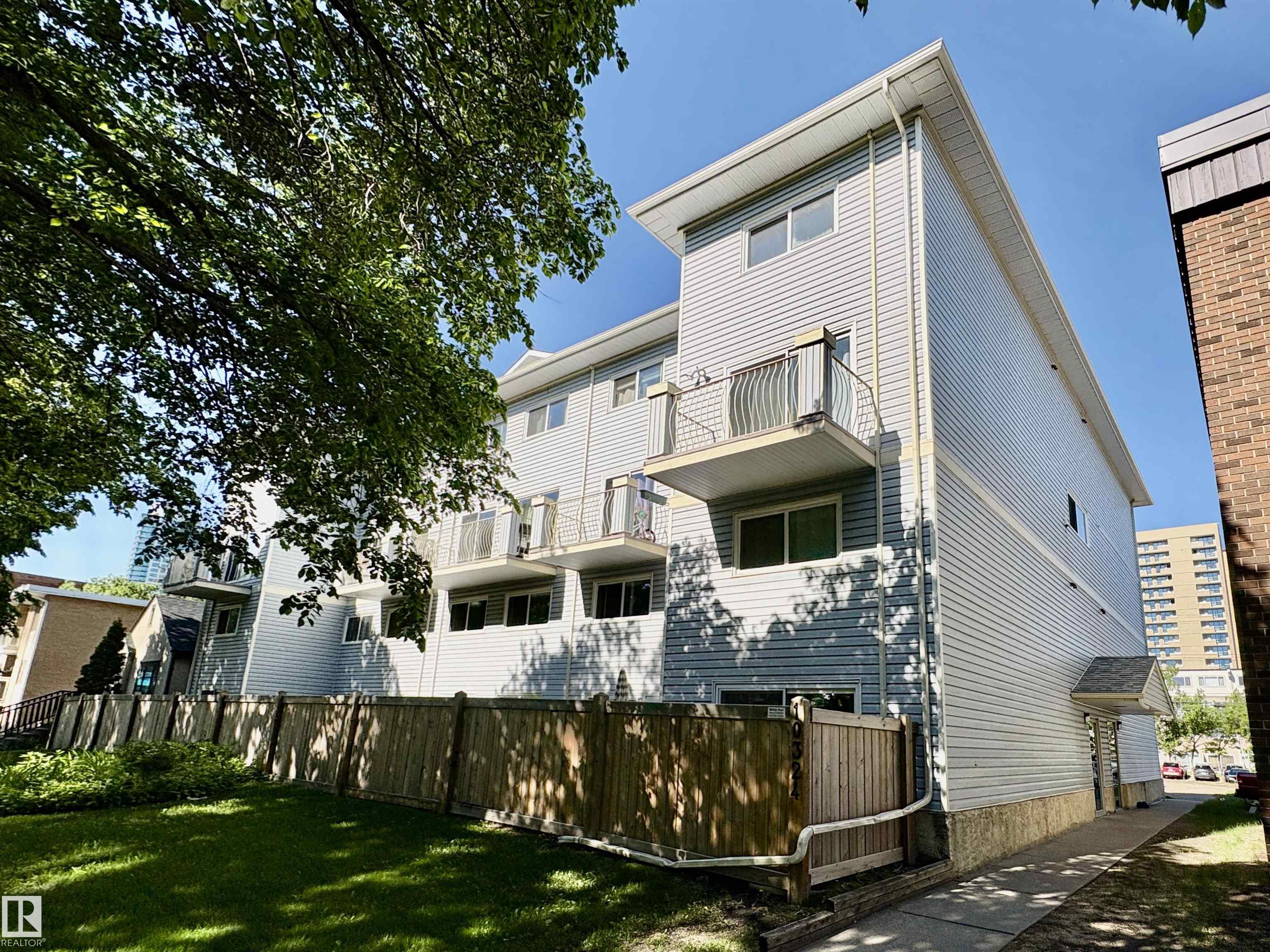 Photo 2 at 3 - 10324 119 Street NW, Wîhkwêntôwin, Edmonton