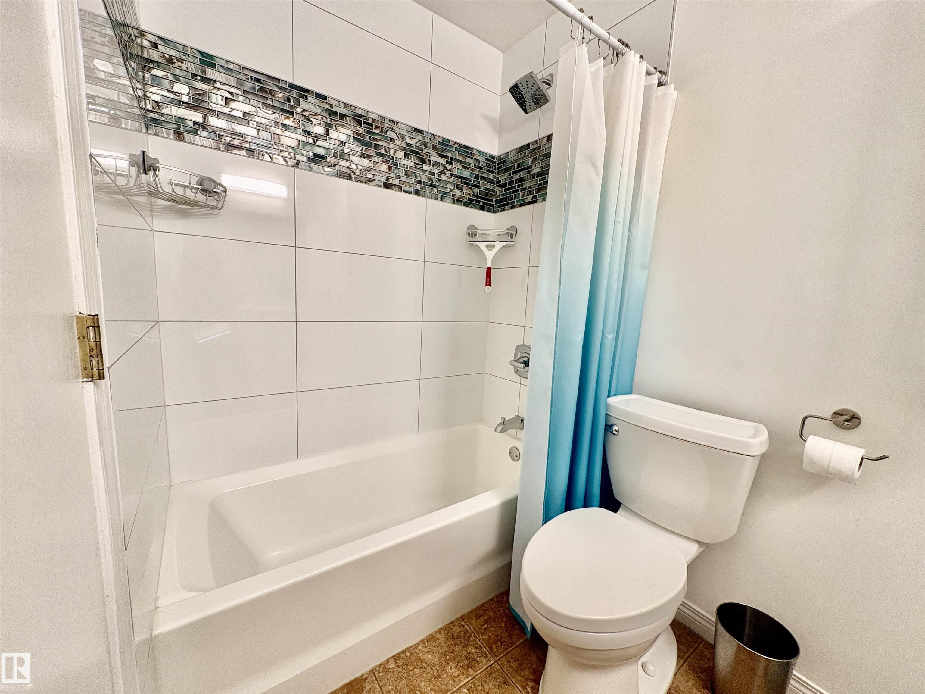 Photo 19 at 3 - 10324 119 Street NW, Wîhkwêntôwin, Edmonton