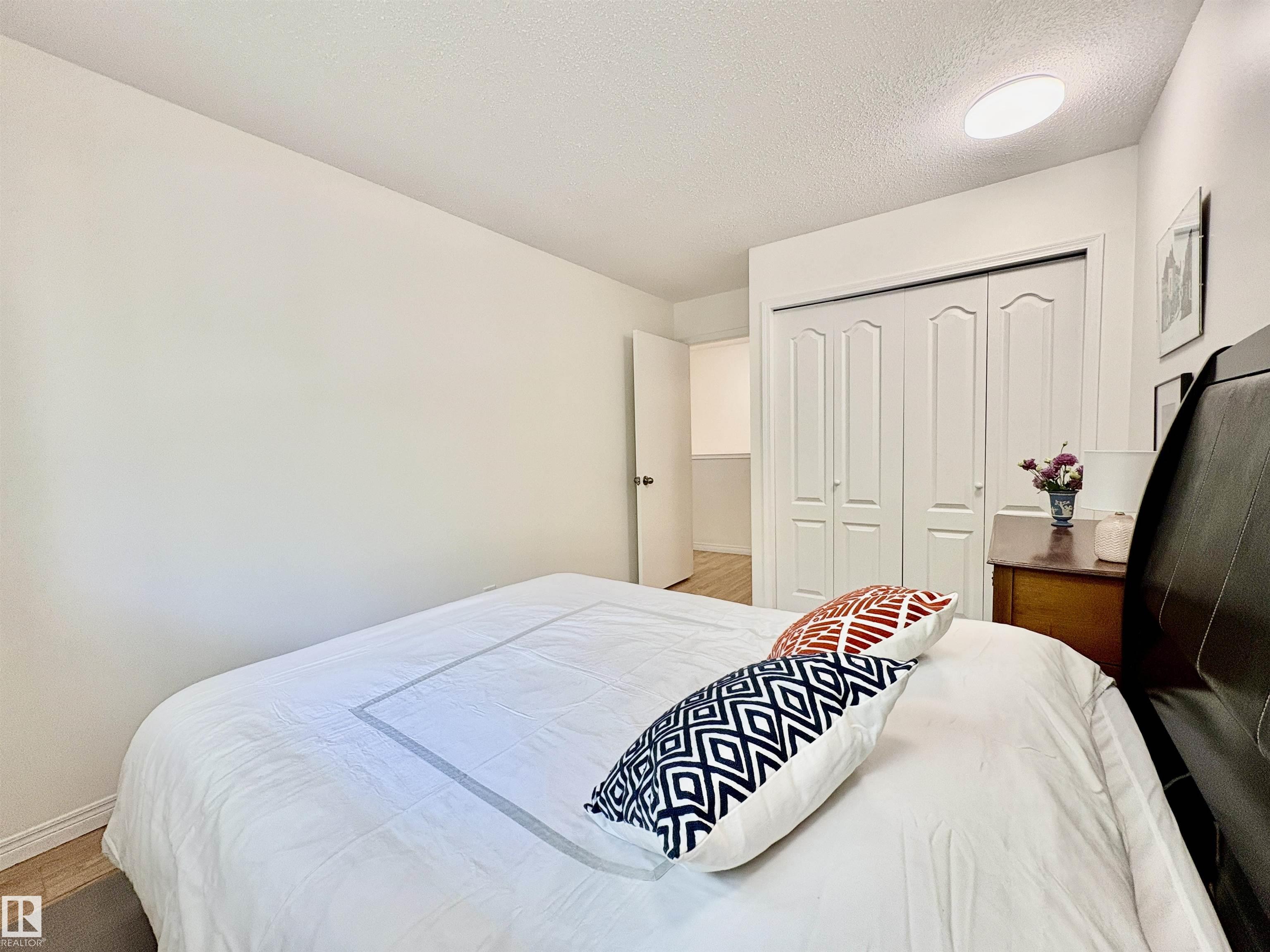 Photo 21 at 3 - 10324 119 Street NW, Wîhkwêntôwin, Edmonton