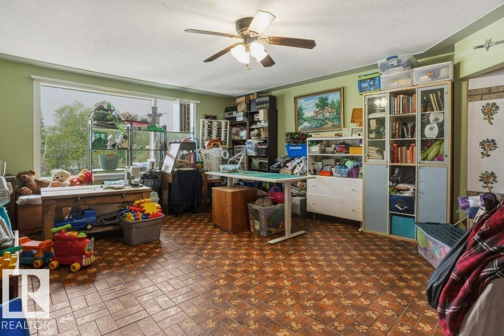 Photo 9 at 54056 Rge Road 211, None, Rural Strathcona County