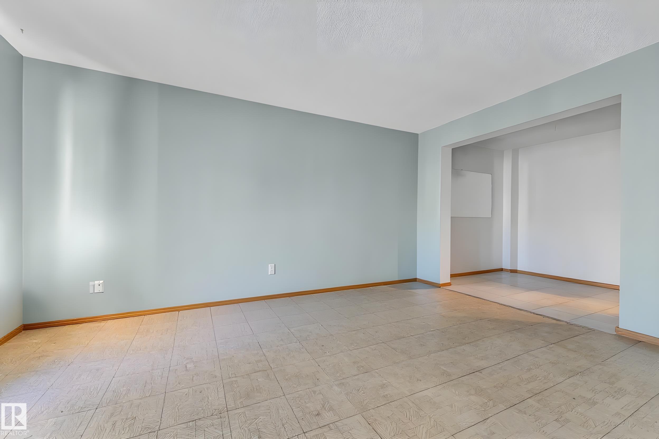 Photo 4 at 17D Callingwood crest NW, Callingwood North, Edmonton