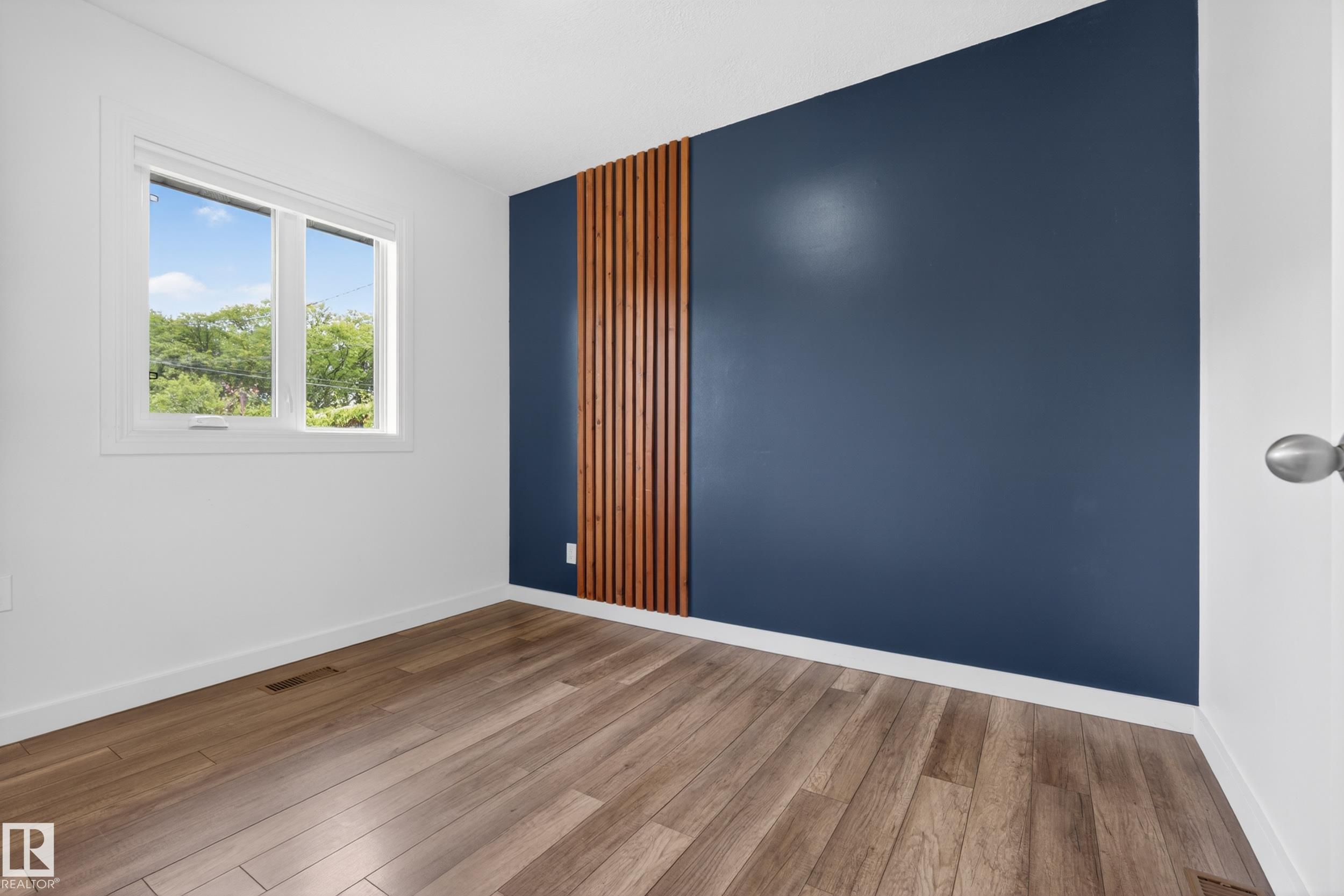 Photo 18 at 10316 77 Street NW, Forest Heights, Edmonton