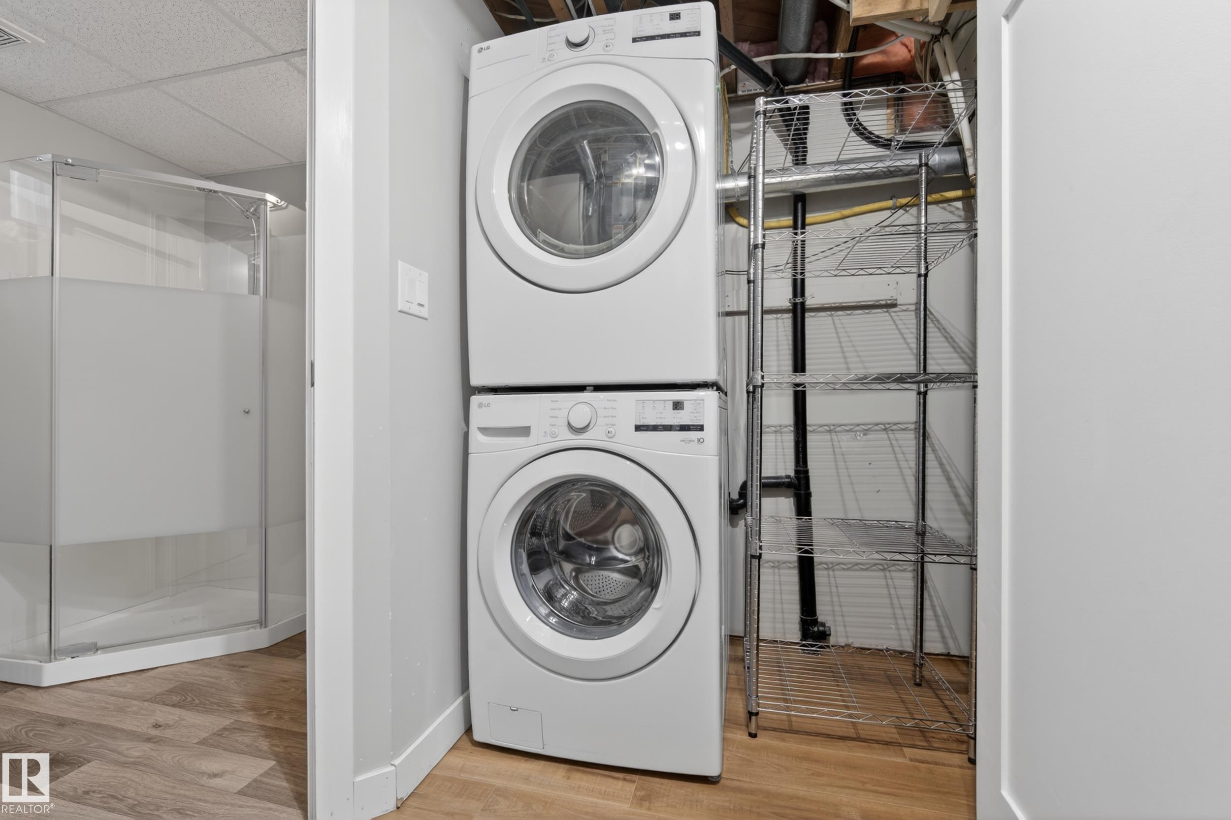 Photo 31 at 10316 77 Street NW, Forest Heights, Edmonton