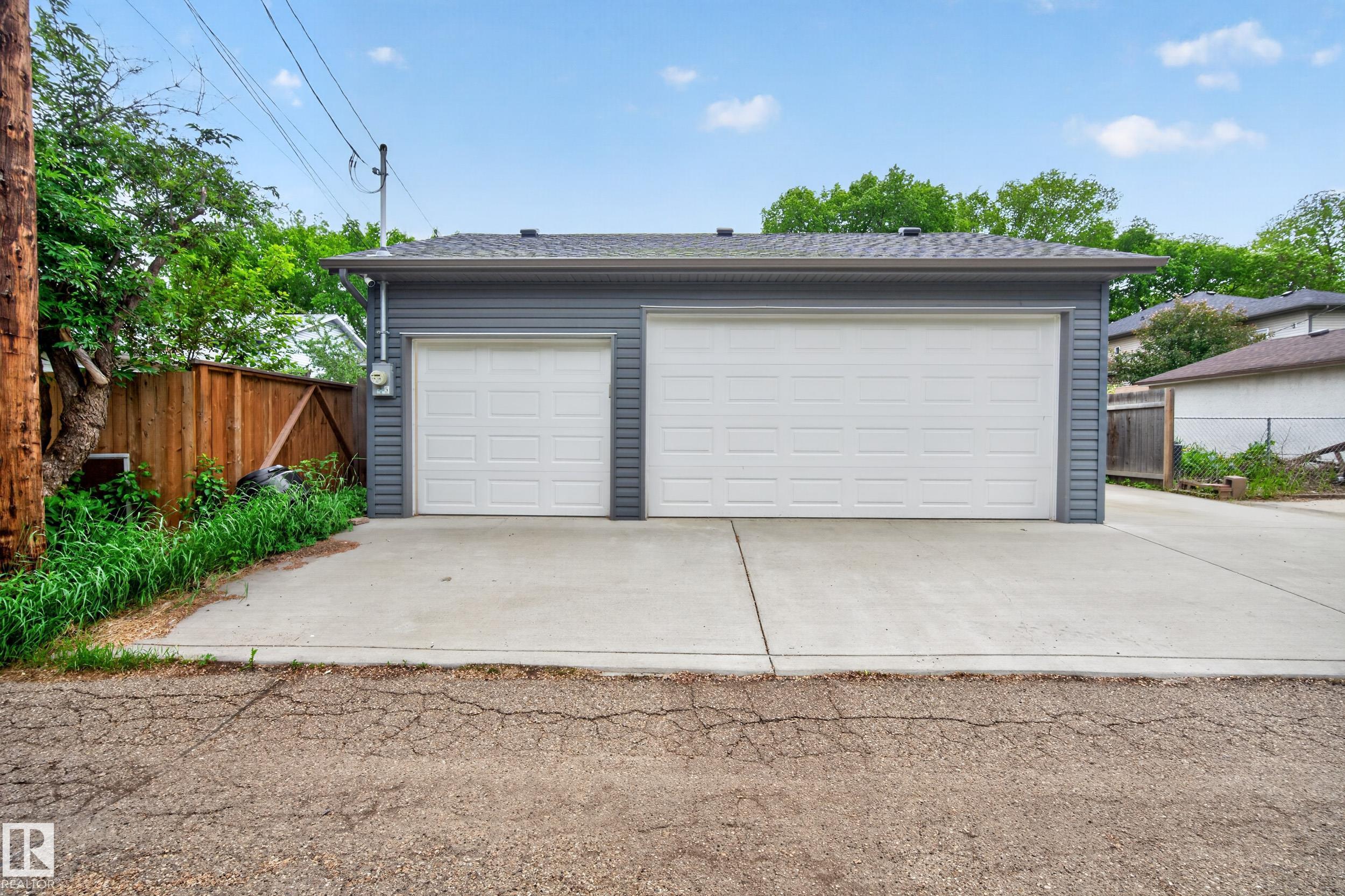 Photo 34 at 10316 77 Street NW, Forest Heights, Edmonton