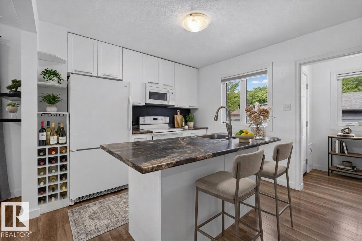 Photo 10 at 10316 77 Street NW, Forest Heights, Edmonton