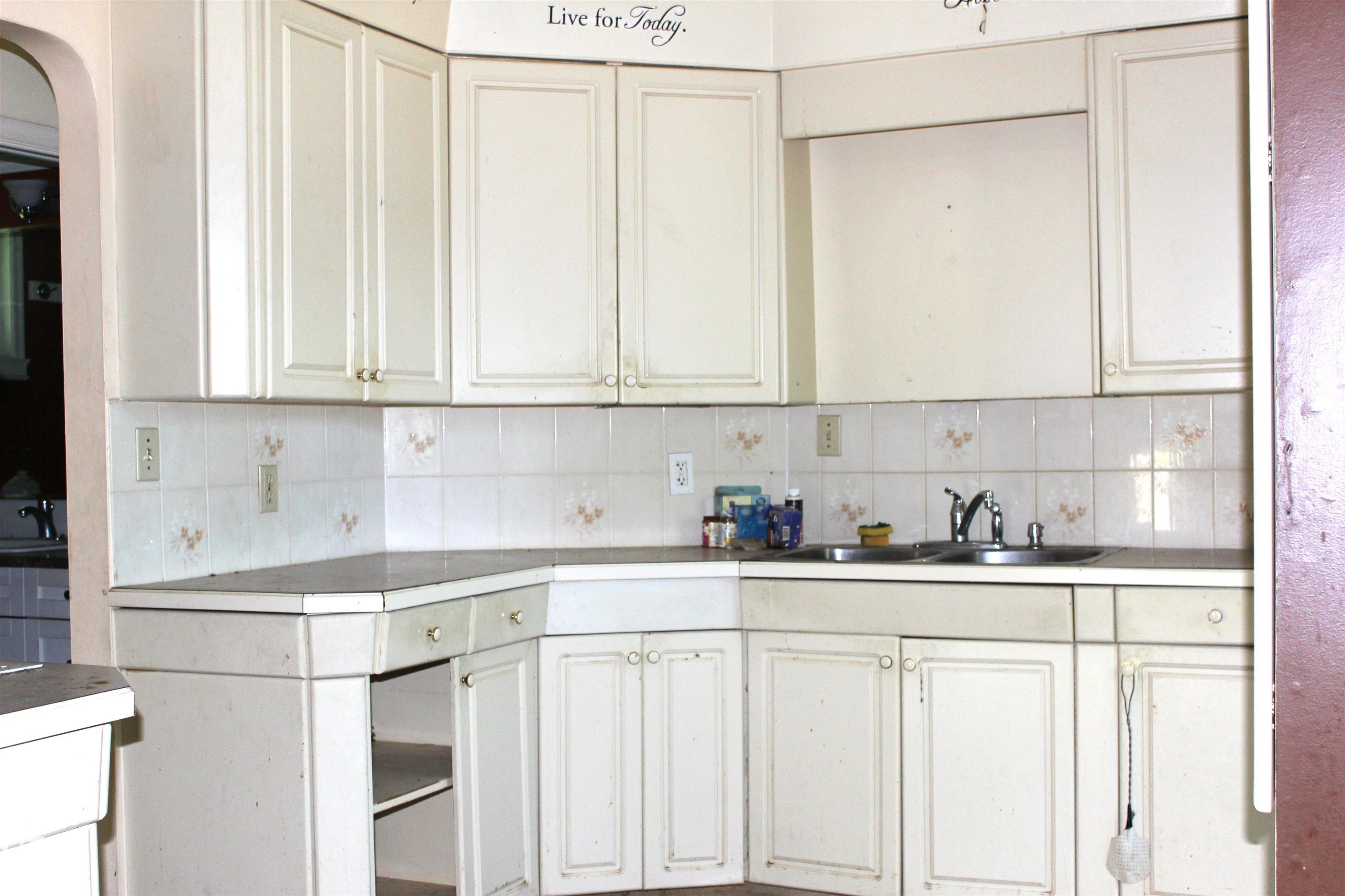 Photo 9 at 12037 62 Street NW, Montrose, Edmonton