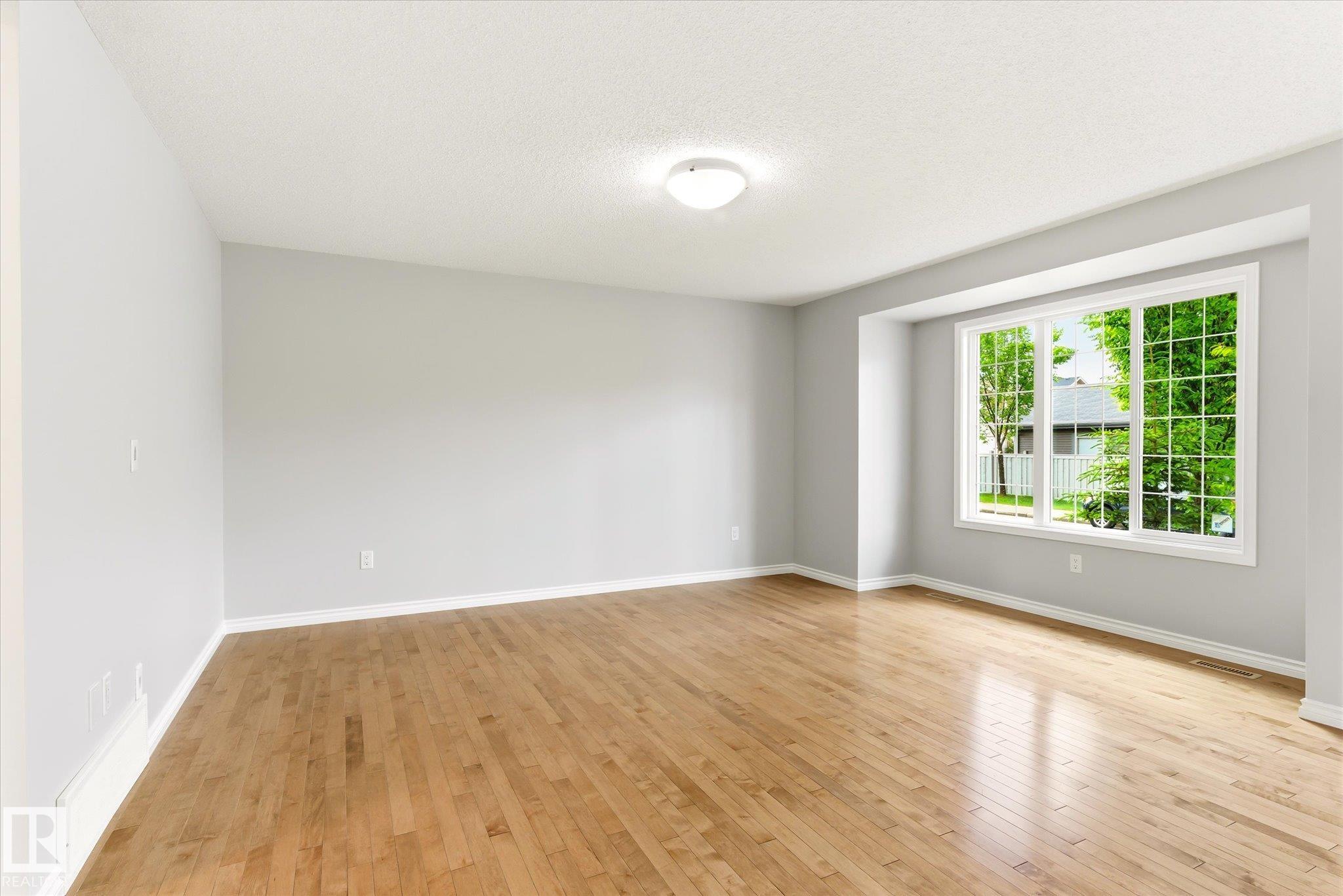 Photo 12 at 9039 219 Street NW, Rosenthal, Edmonton