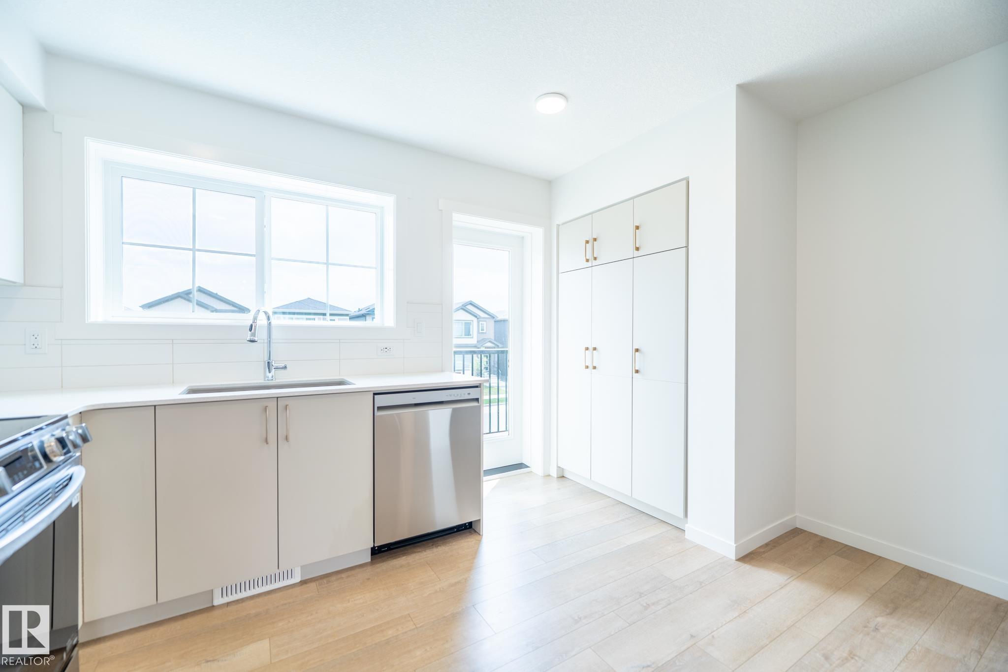Photo 12 at 7032 Rosenthal Drive NW, Rosenthal, Edmonton
