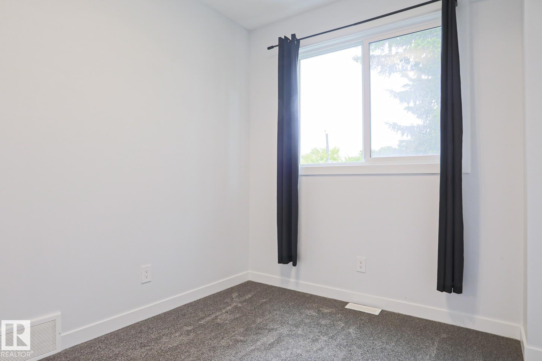 Photo 34 at 10628 81 Street NW, Forest Heights, Edmonton