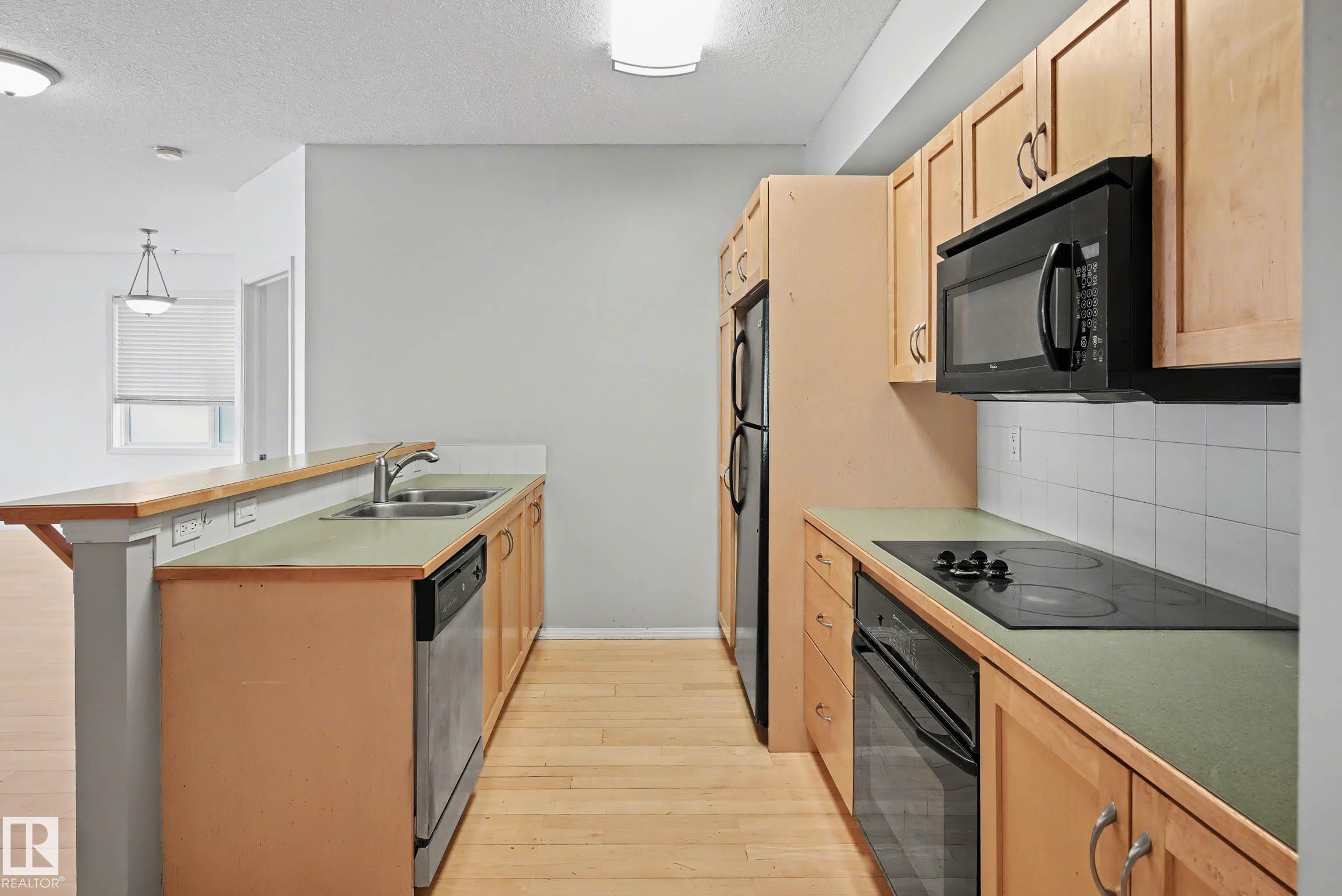 Photo 9 at 111 - 11039 83 Avenue NW, Garneau, Edmonton