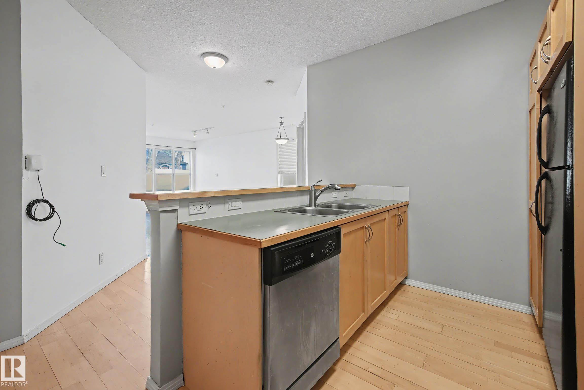 Photo 10 at 111 - 11039 83 Avenue NW, Garneau, Edmonton