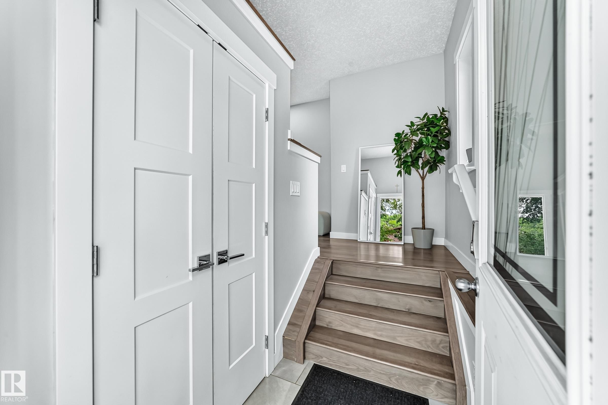 Photo 2 at 11463 64 Street NW, Highlands, Edmonton