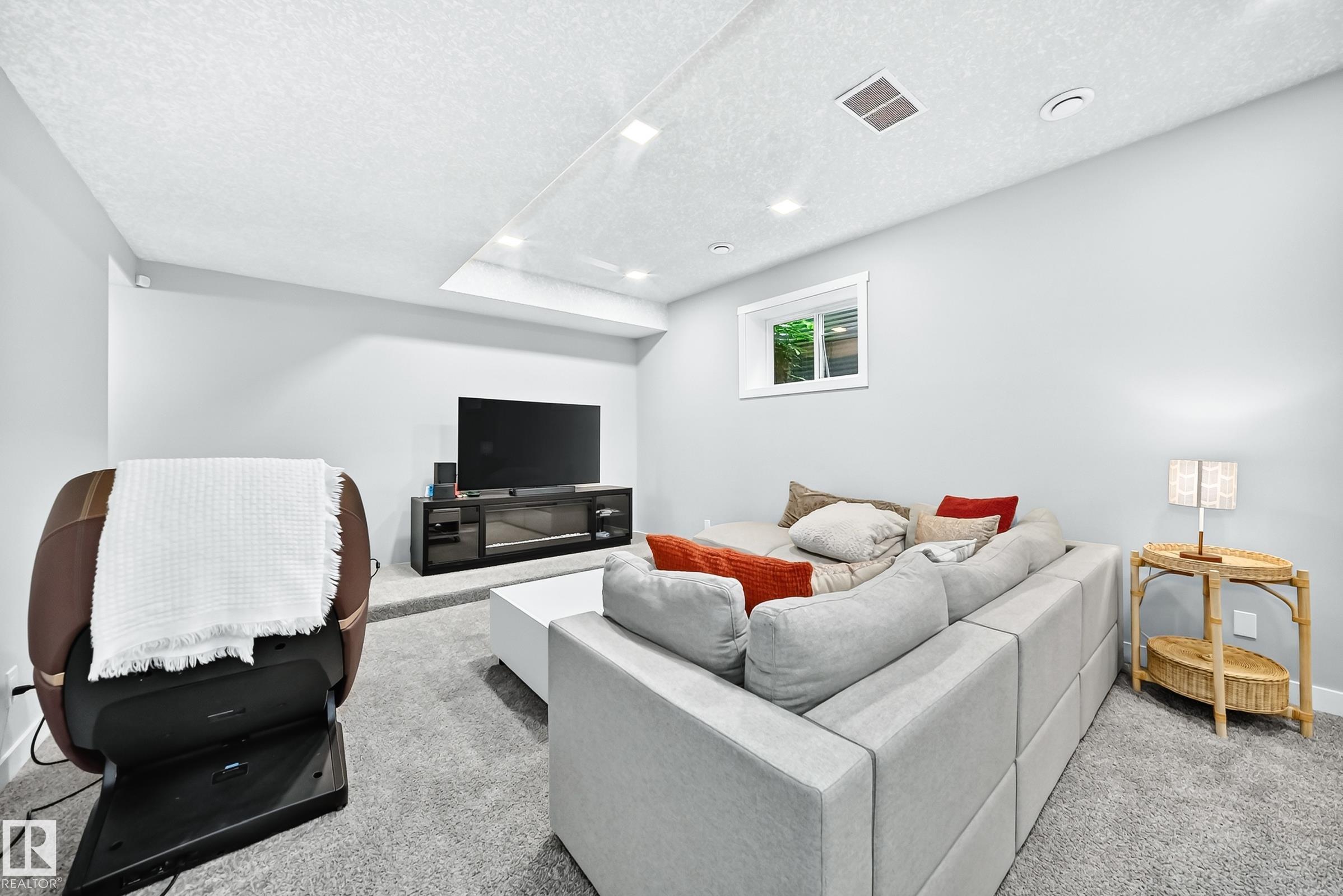 Photo 37 at 11463 64 Street NW, Highlands, Edmonton
