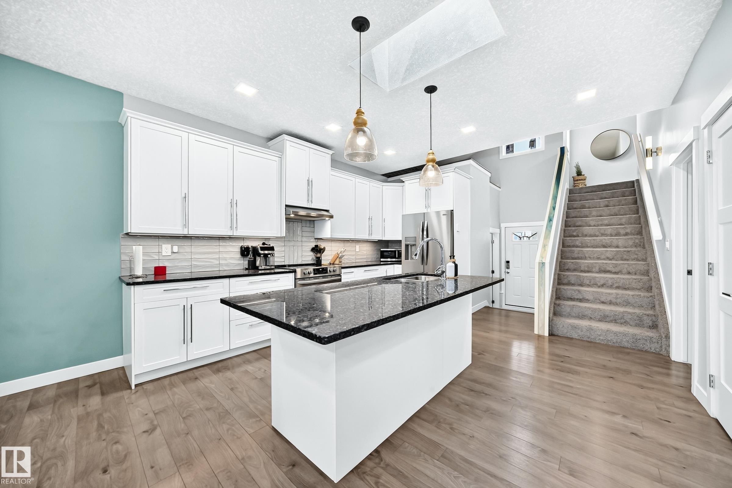 Photo 5 at 11463 64 Street NW, Highlands, Edmonton
