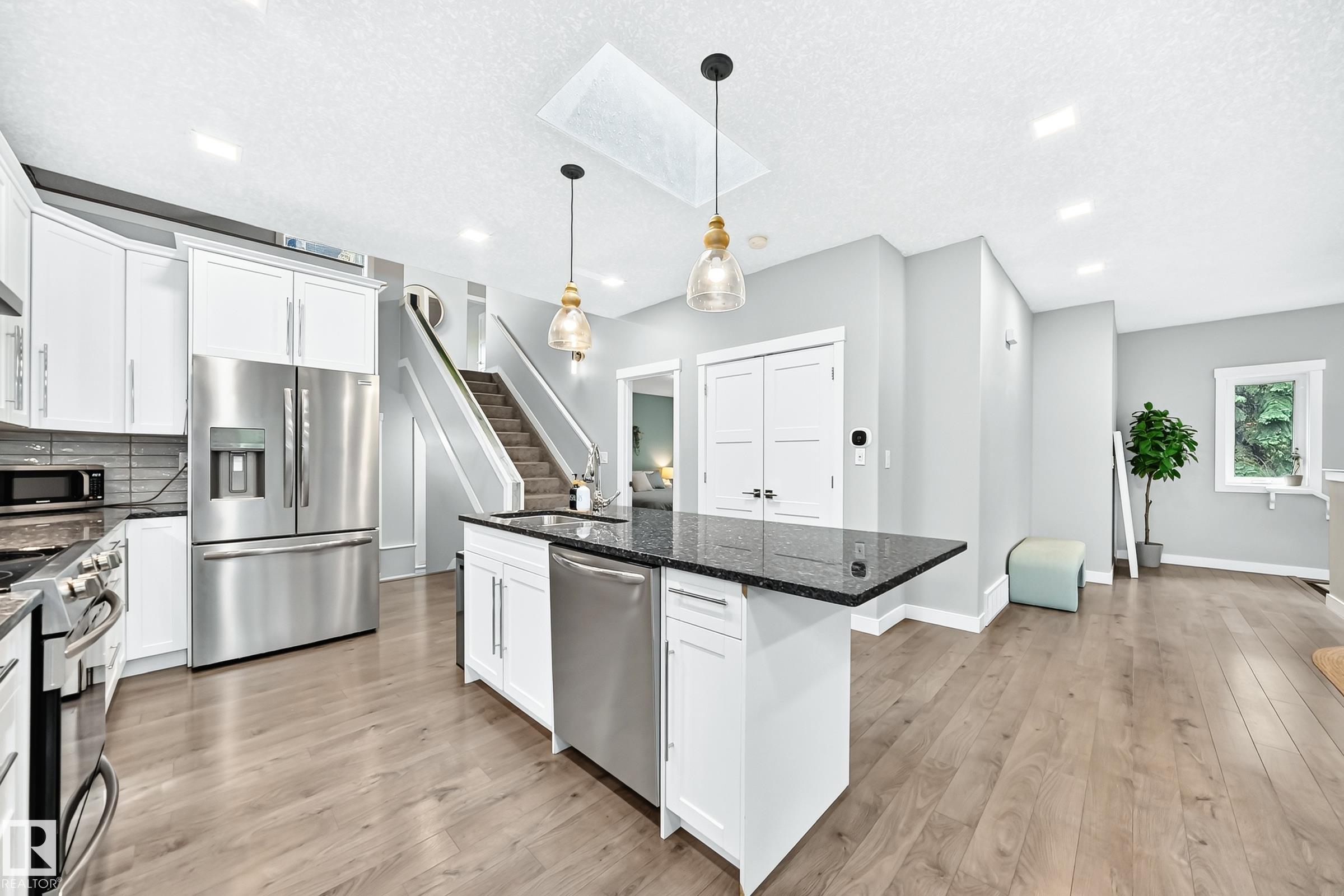 Photo 6 at 11463 64 Street NW, Highlands, Edmonton