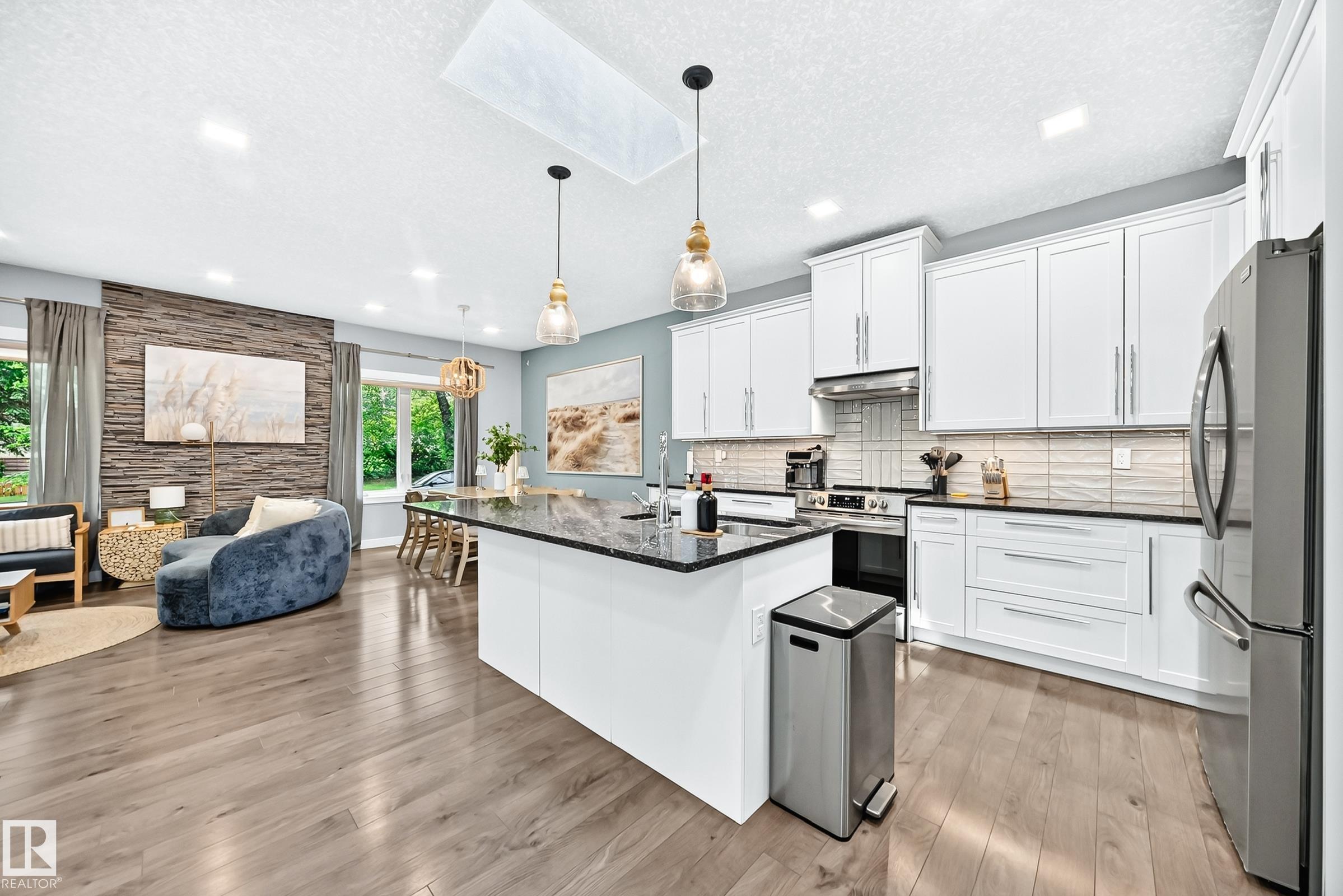 Photo 9 at 11463 64 Street NW, Highlands, Edmonton