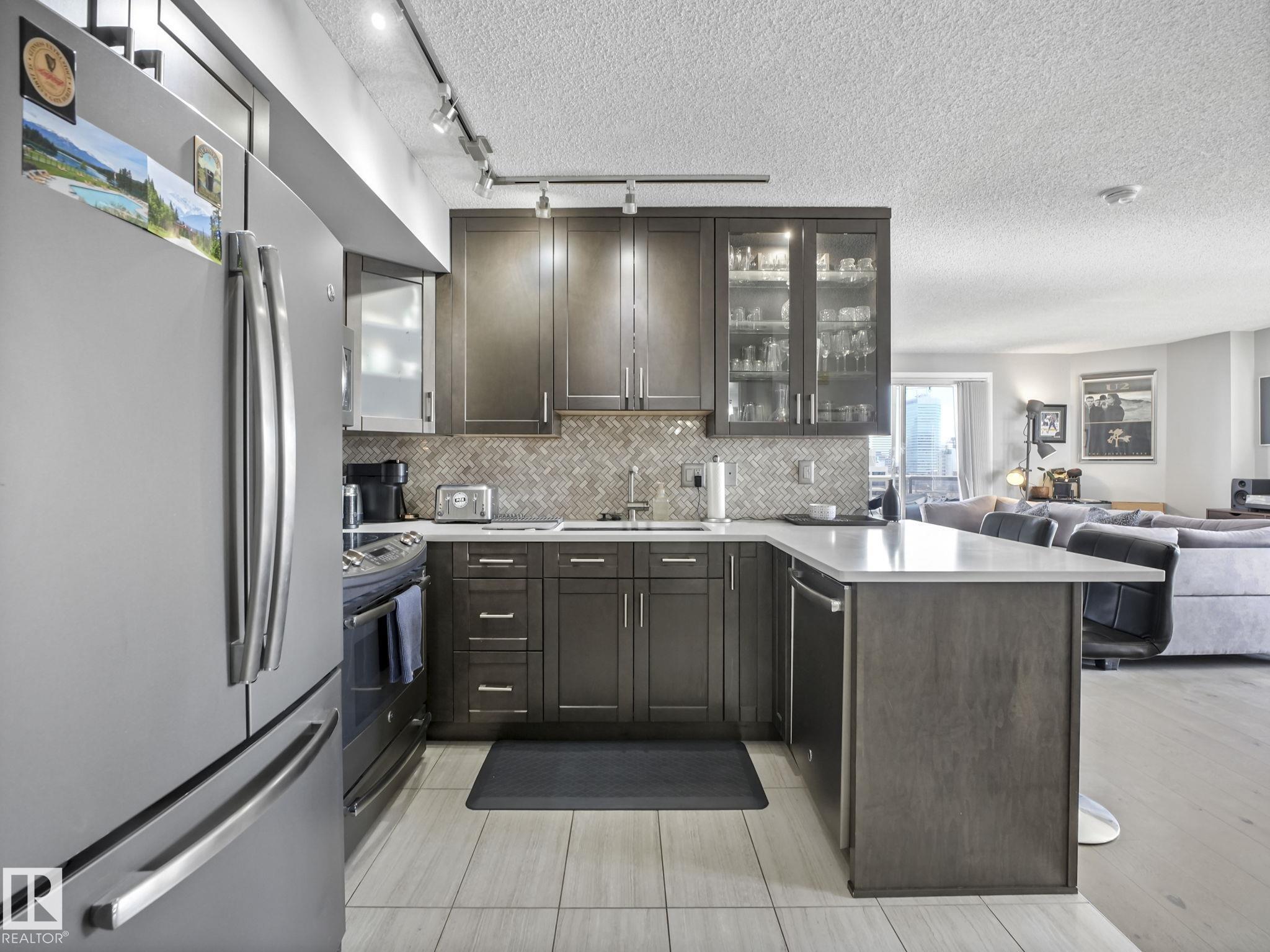 Photo 13 at 1404 - 10909 103 Avenue NW, Downtown, Edmonton