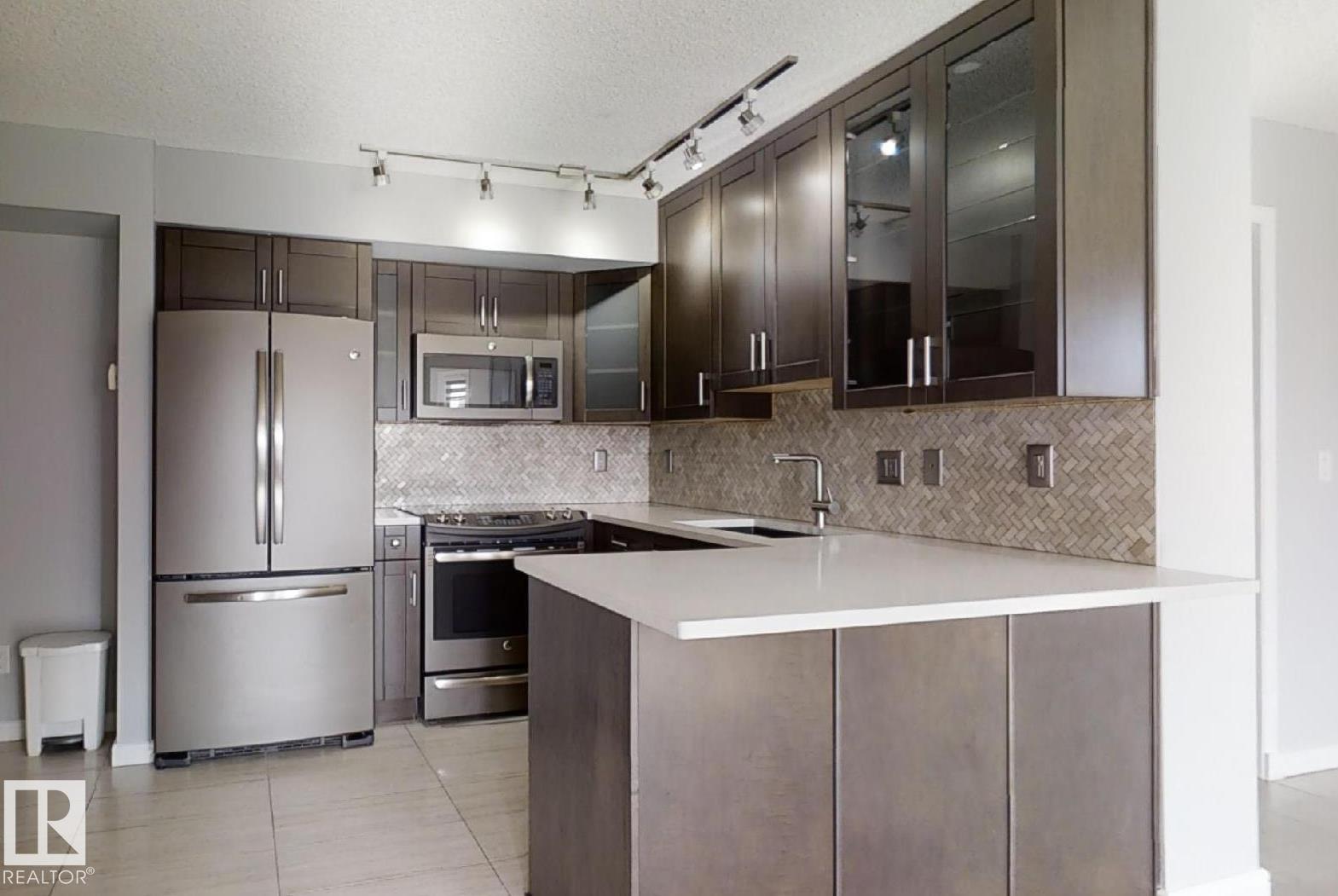 Photo 10 at 1404 - 10909 103 Avenue NW, Downtown, Edmonton