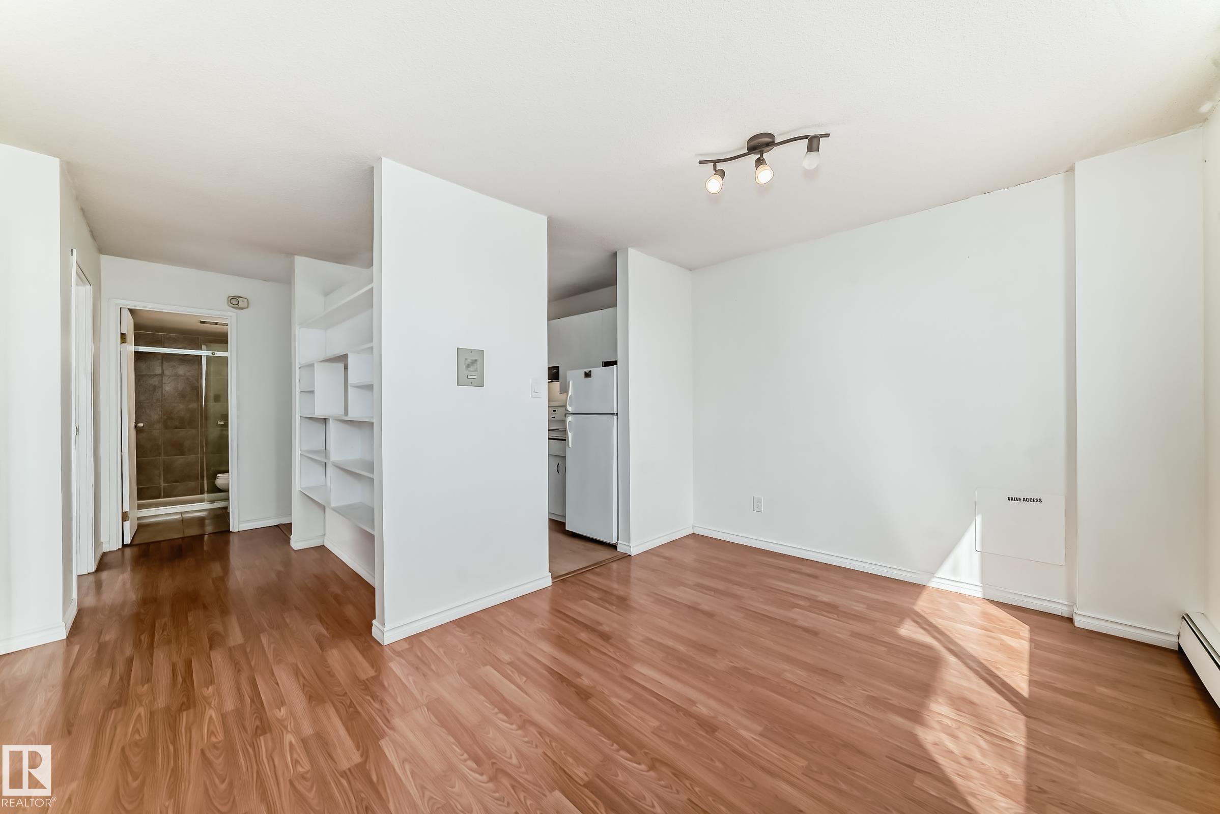 Photo 15 at 401 - 11007 83 Avenue NW, Garneau, Edmonton