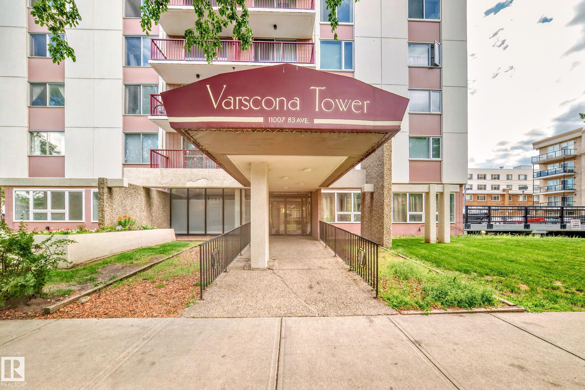 Photo 4 at 401 - 11007 83 Avenue NW, Garneau, Edmonton
