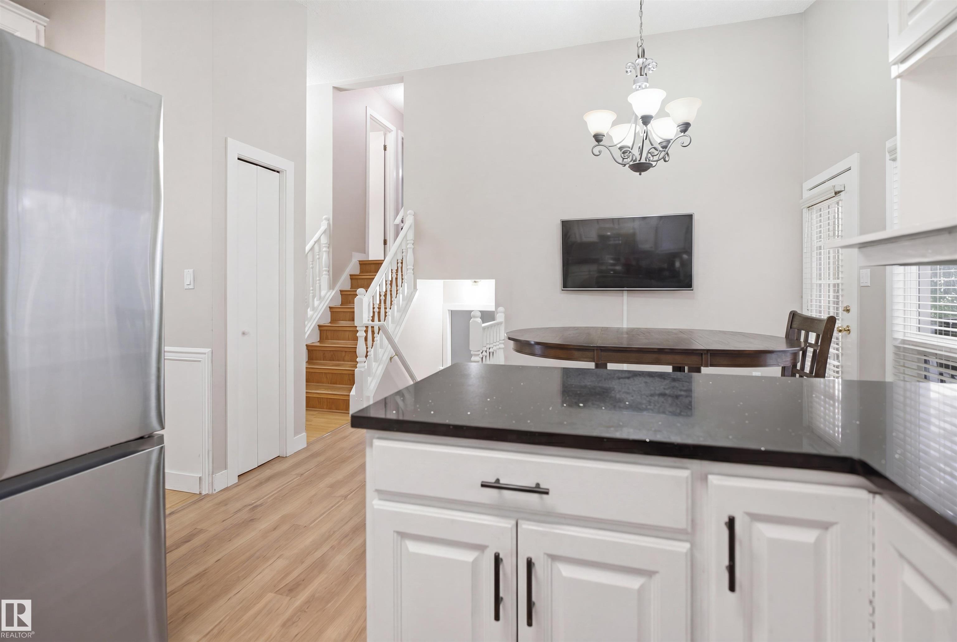 Photo 14 at 3220 42a Avenue NW, Larkspur, Edmonton