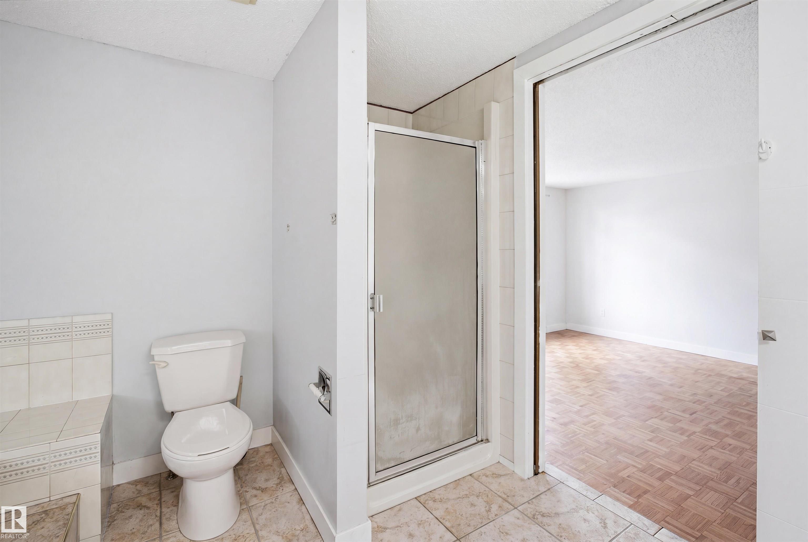 Photo 24 at 3220 42a Avenue NW, Larkspur, Edmonton