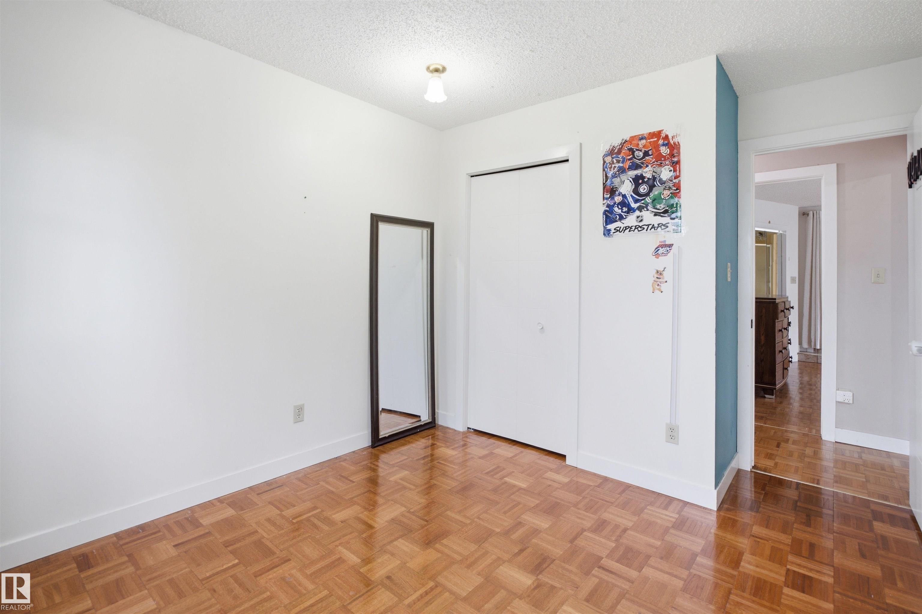 Photo 25 at 3220 42a Avenue NW, Larkspur, Edmonton