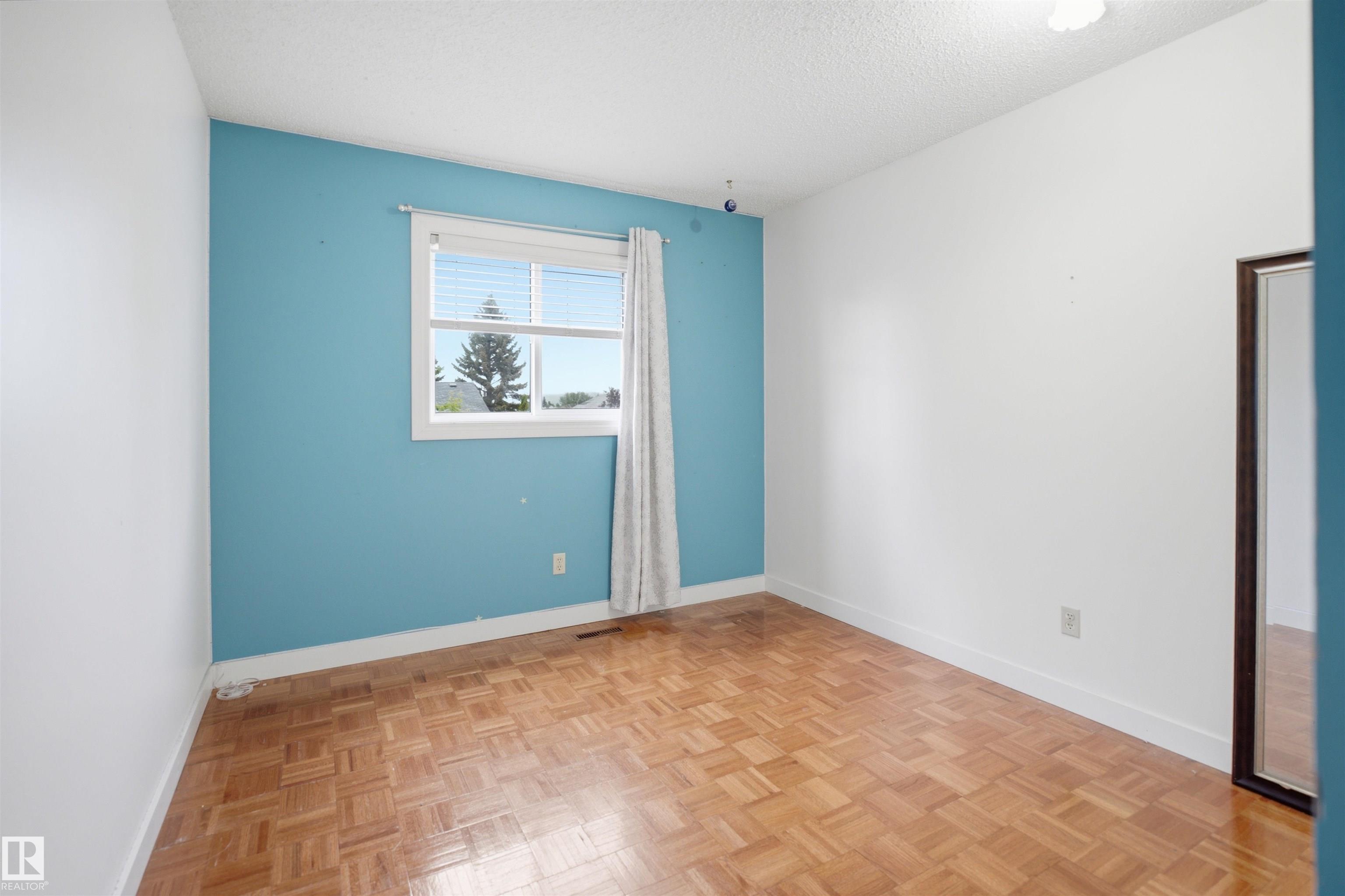 Photo 27 at 3220 42a Avenue NW, Larkspur, Edmonton