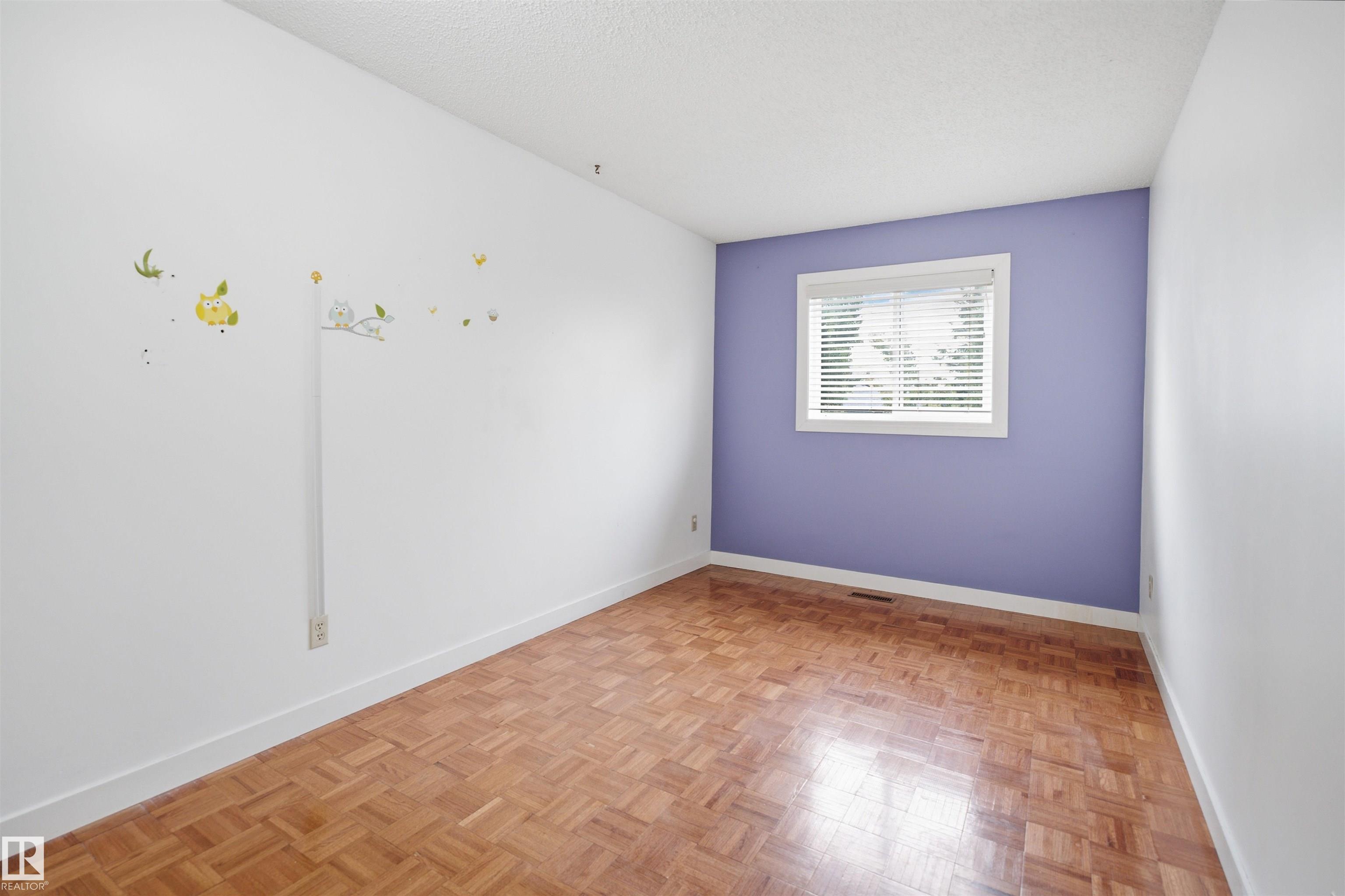 Photo 28 at 3220 42a Avenue NW, Larkspur, Edmonton