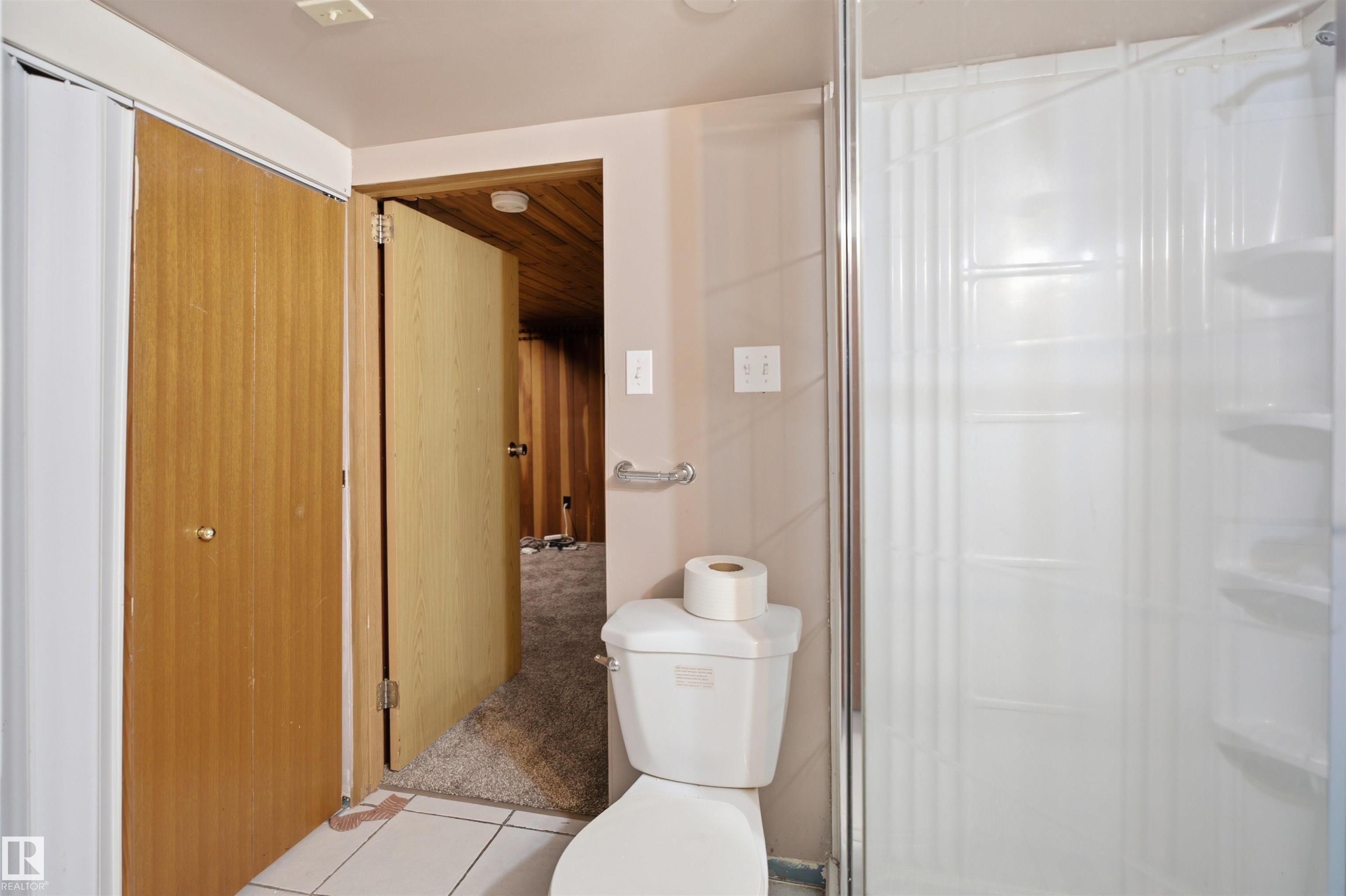 Photo 37 at 3220 42a Avenue NW, Larkspur, Edmonton