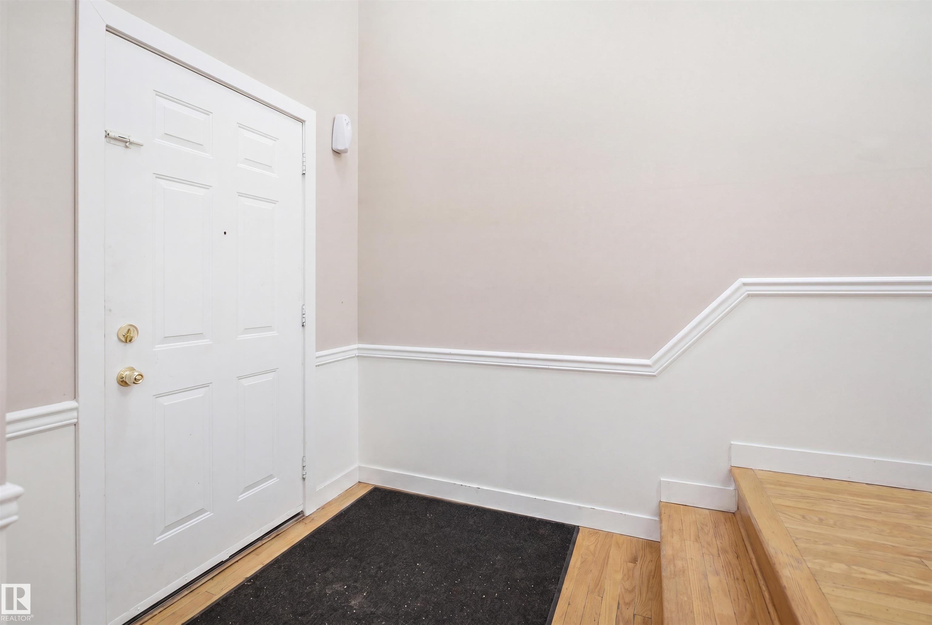 3220 42a Avenue NW, Larkspur, Edmonton