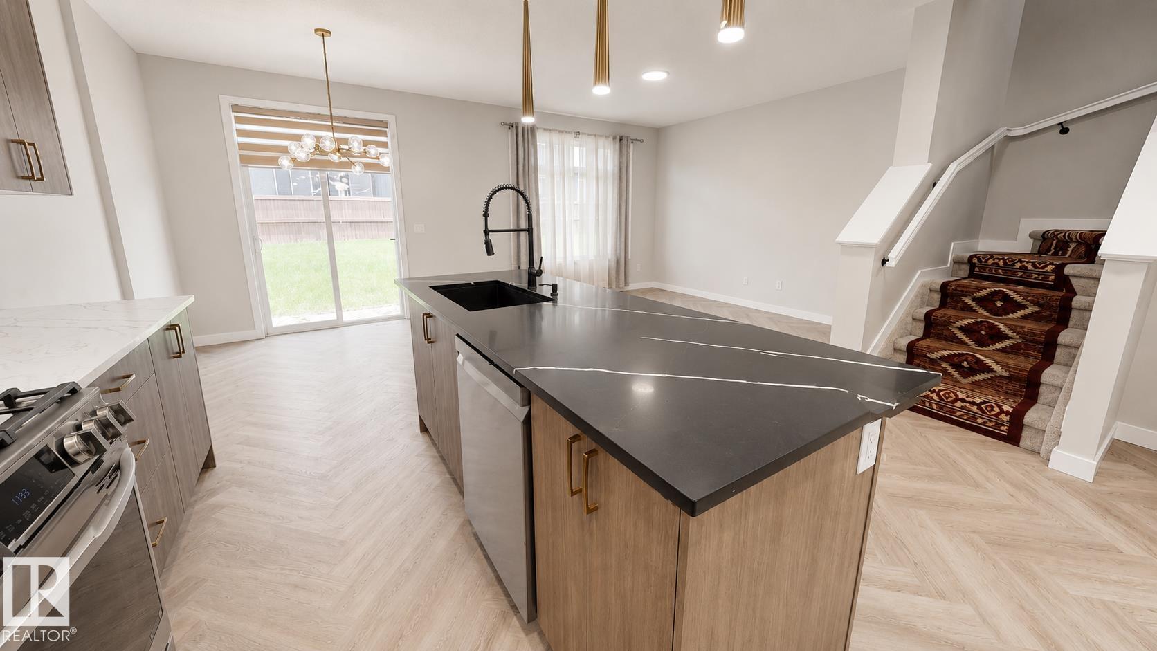 Photo 6 at 6404 27 Avenue SW, Mattson, Edmonton