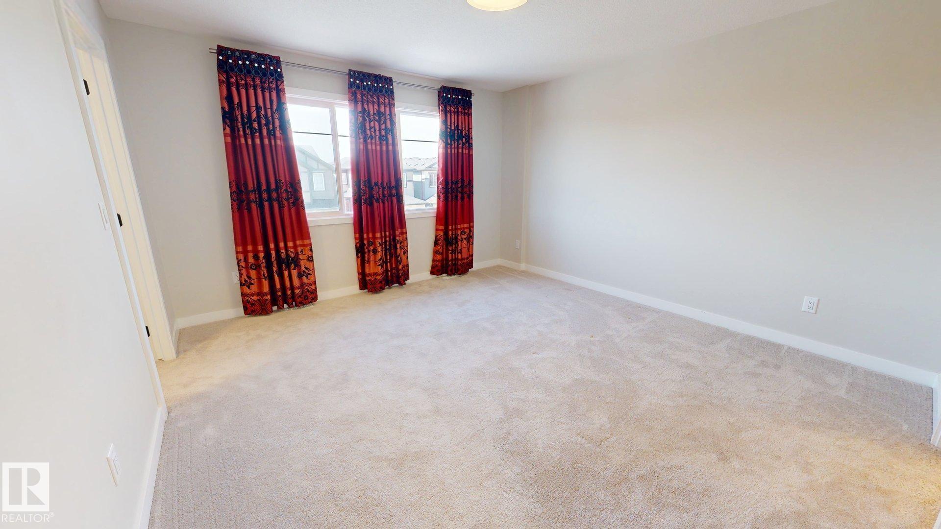 Photo 10 at 6404 27 Avenue SW, Mattson, Edmonton