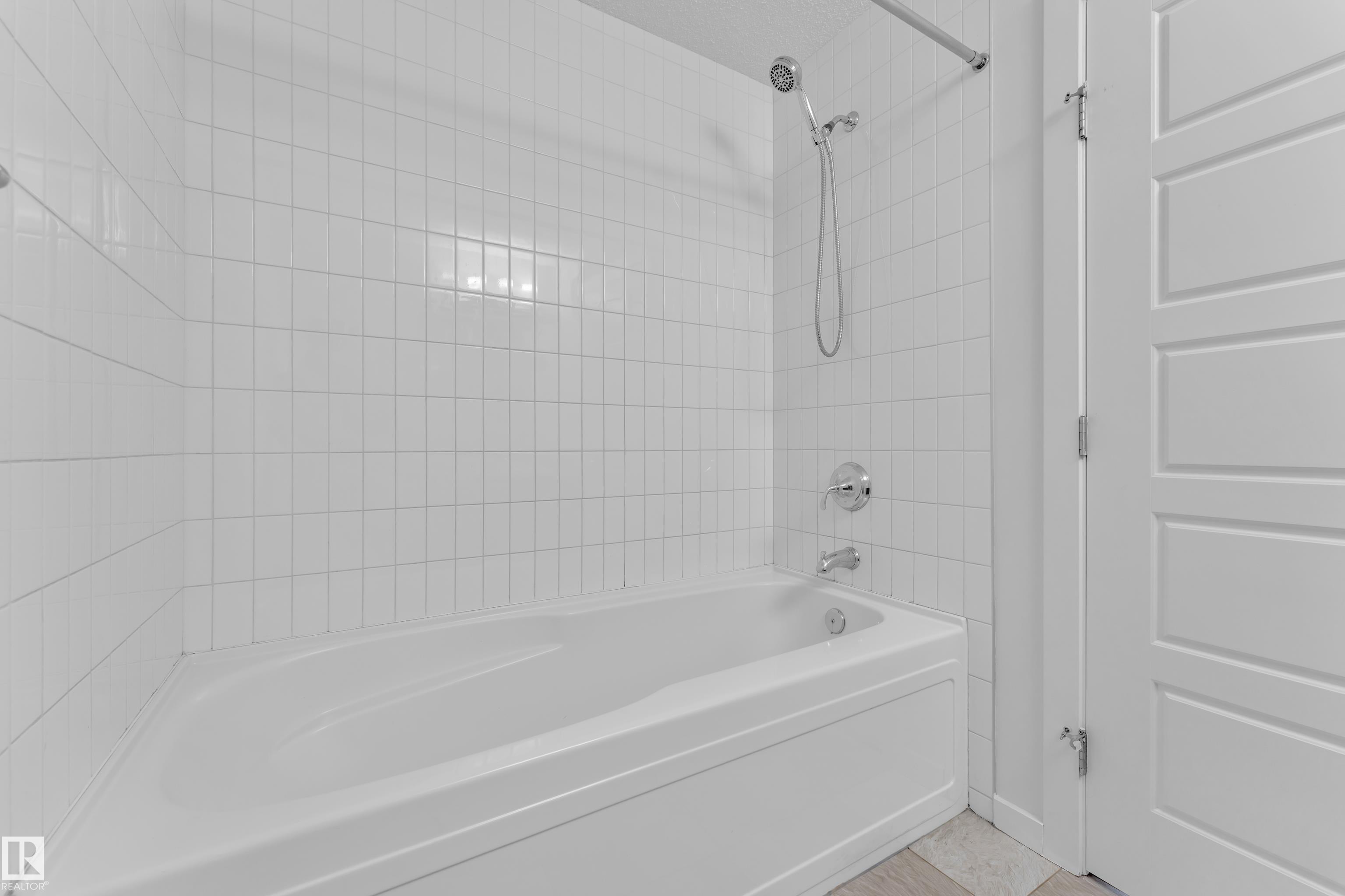 Photo 32 at 4118 6a Street NW, Maple Crest, Edmonton