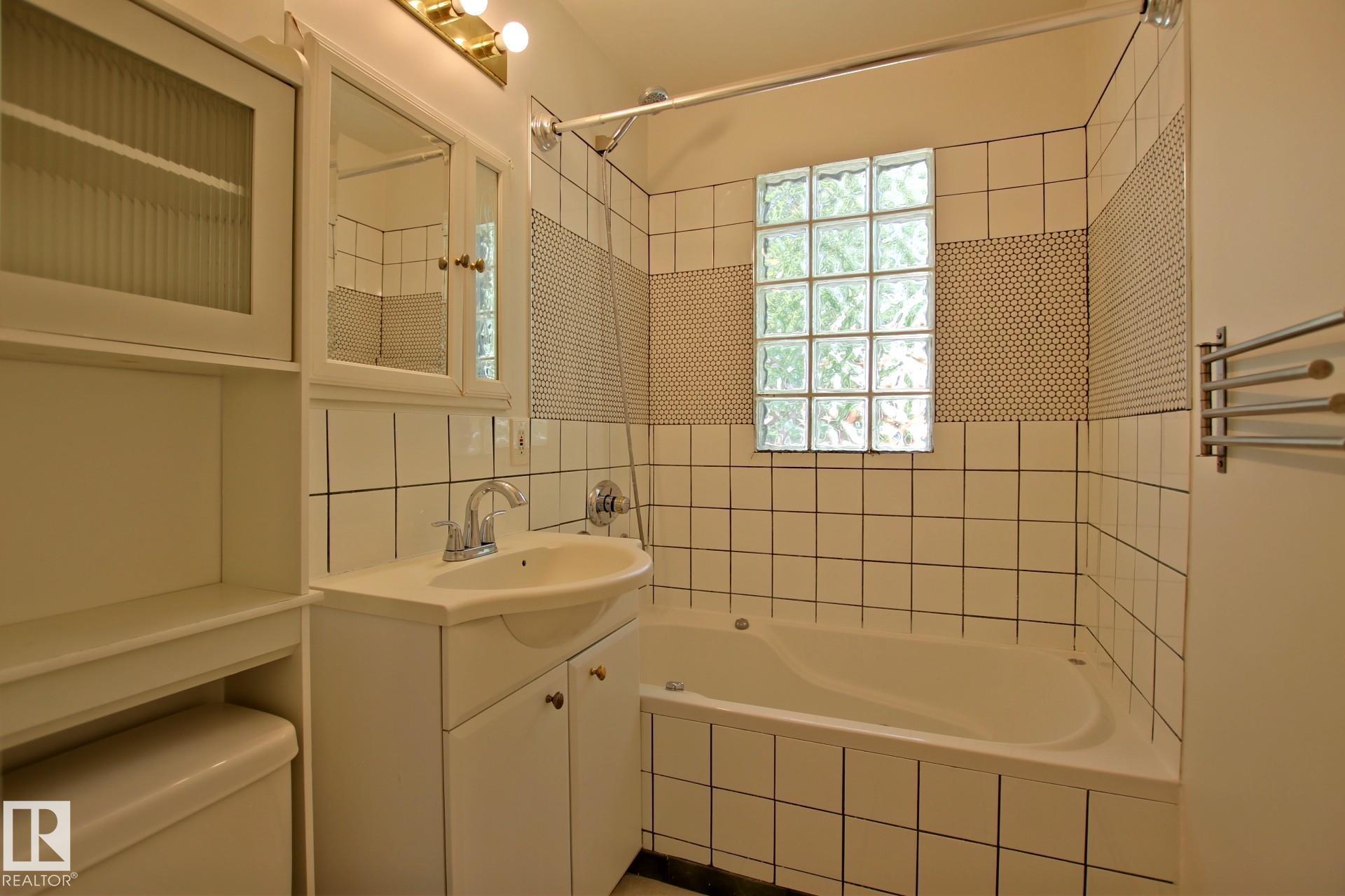 Photo 12 at 11242 56 Street NW, Highlands, Edmonton
