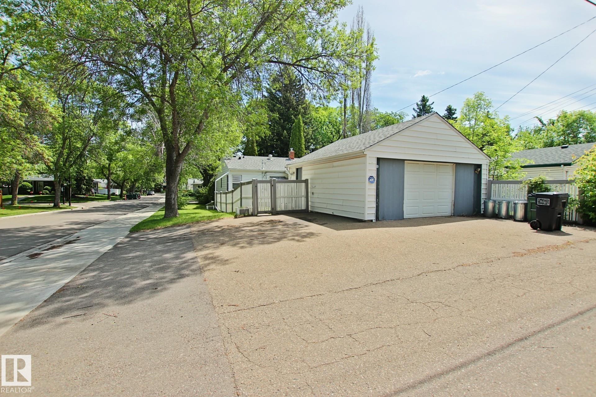 Photo 29 at 11242 56 Street NW, Highlands, Edmonton