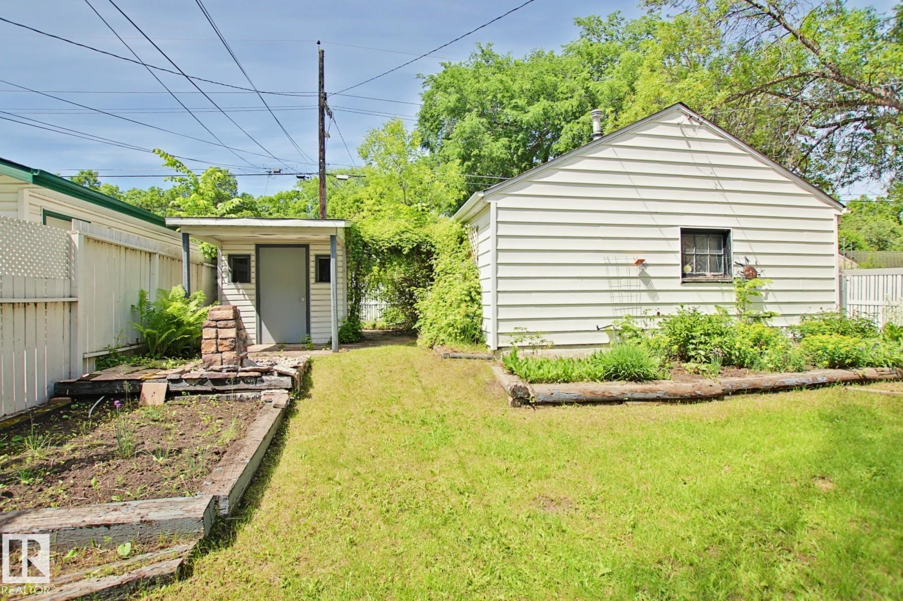 Photo 33 at 11242 56 Street NW, Highlands, Edmonton