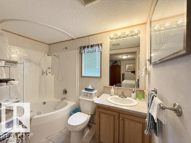 https://zimg.paragon.ice.com/ParagonImages/Property/PM/RAE/225406825/12/0/0/332443e3f06160388ee5b6785c4489d4/1/4f9e9e0c885147f168f376d030dc12d7/225406825-129f890e-4ada-4e2e-8a06-ca6f7366639c.JPG