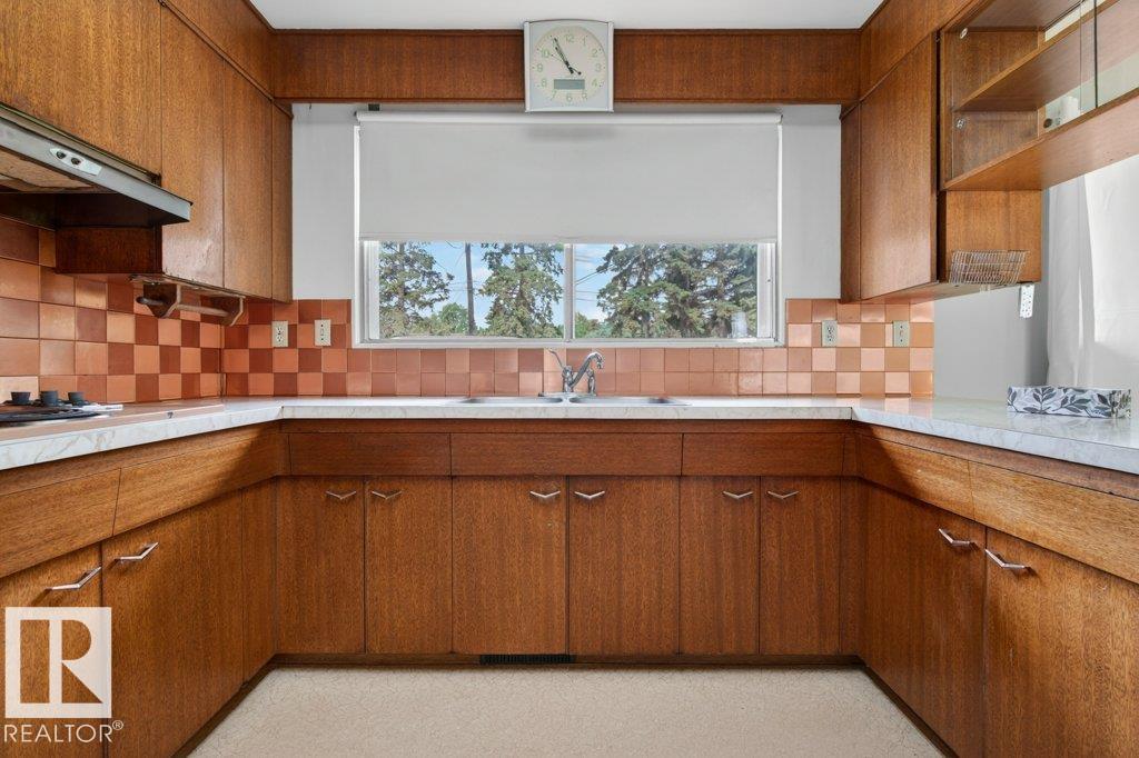 Photo 13 at 5308 105a Street NW, Pleasantview, Edmonton