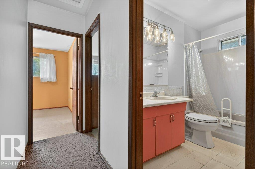 Photo 21 at 5308 105a Street NW, Pleasantview, Edmonton