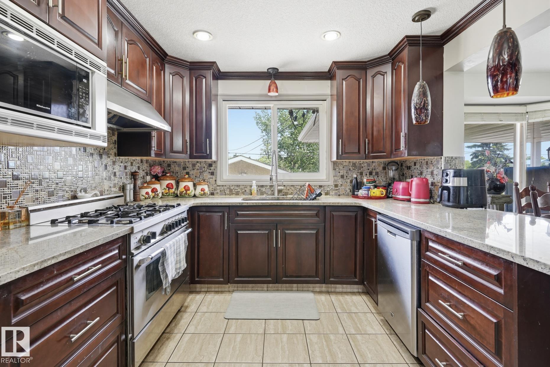 Photo 20 at 12131 101 Street NW, Westwood, Edmonton