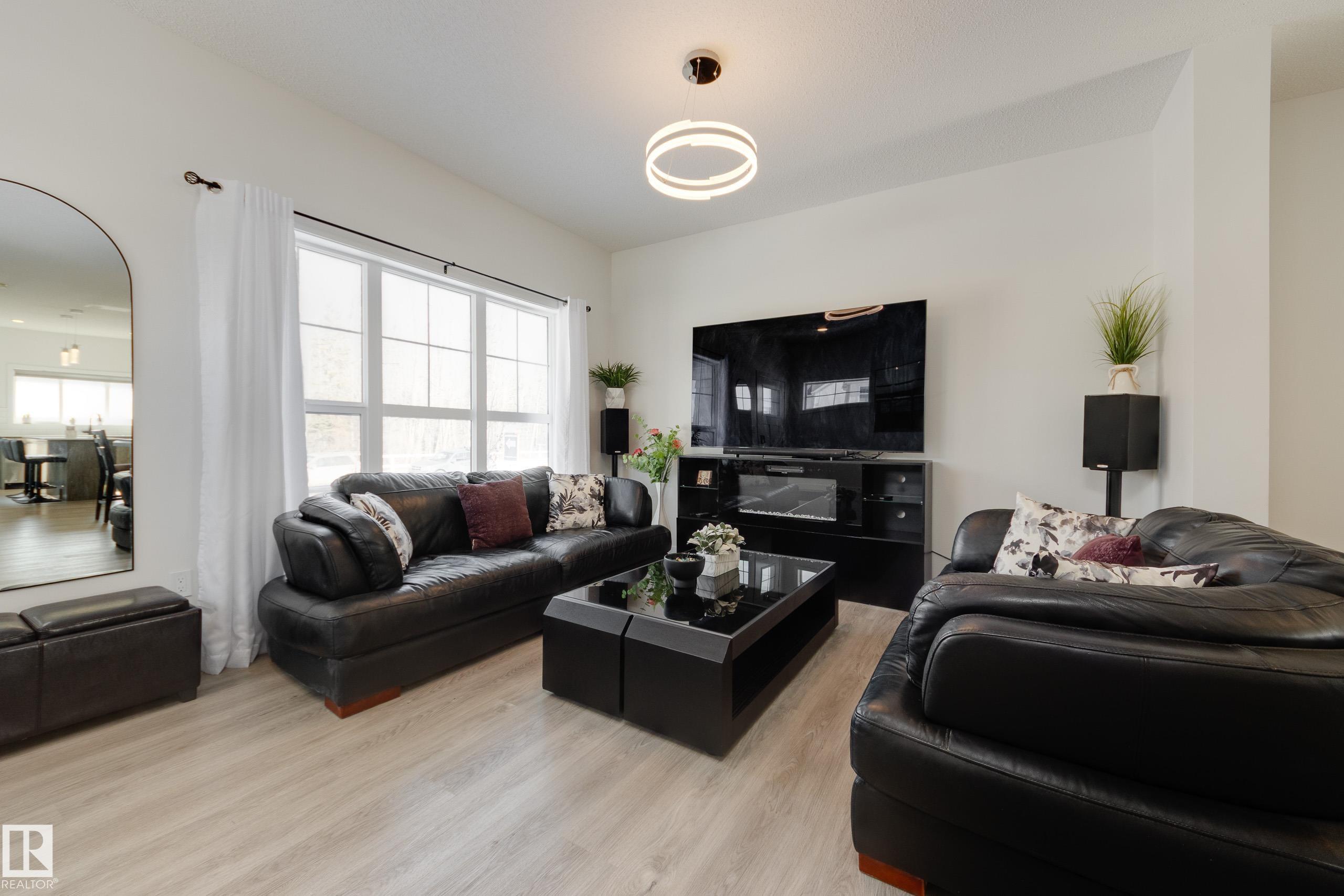 Photo 5 at 5181 Edgemont Boulevard NW, Edgemont, Edmonton