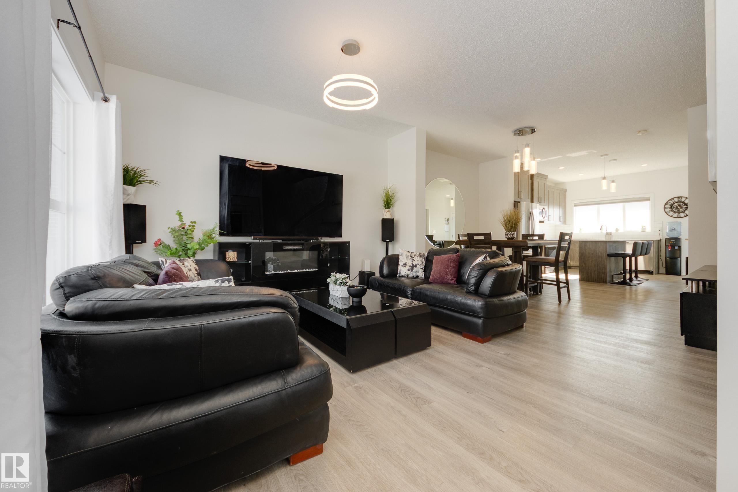 Photo 6 at 5181 Edgemont Boulevard NW, Edgemont, Edmonton