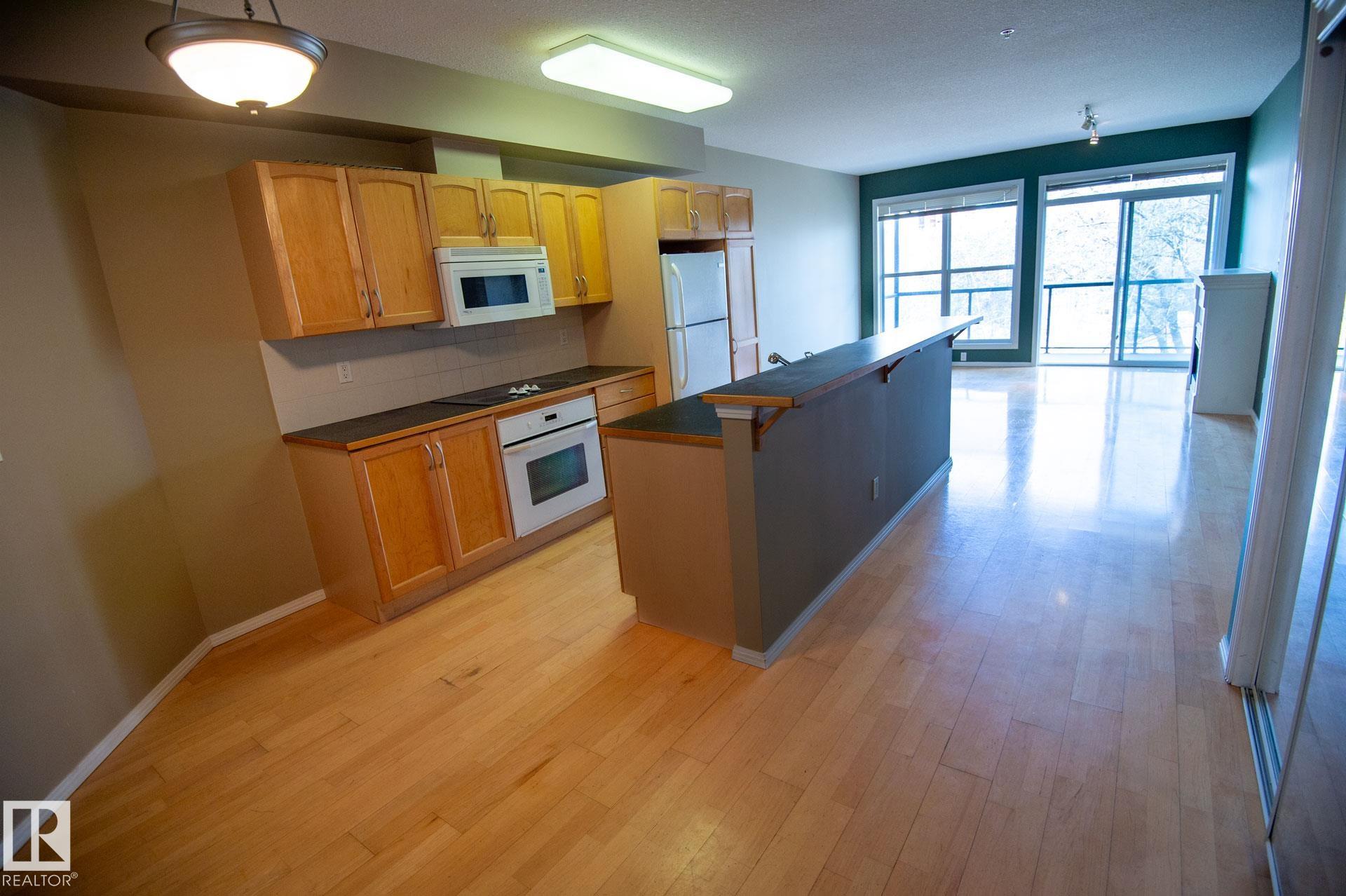 Photo 5 at 412 - 11039 83 Avenue NW, Garneau, Edmonton