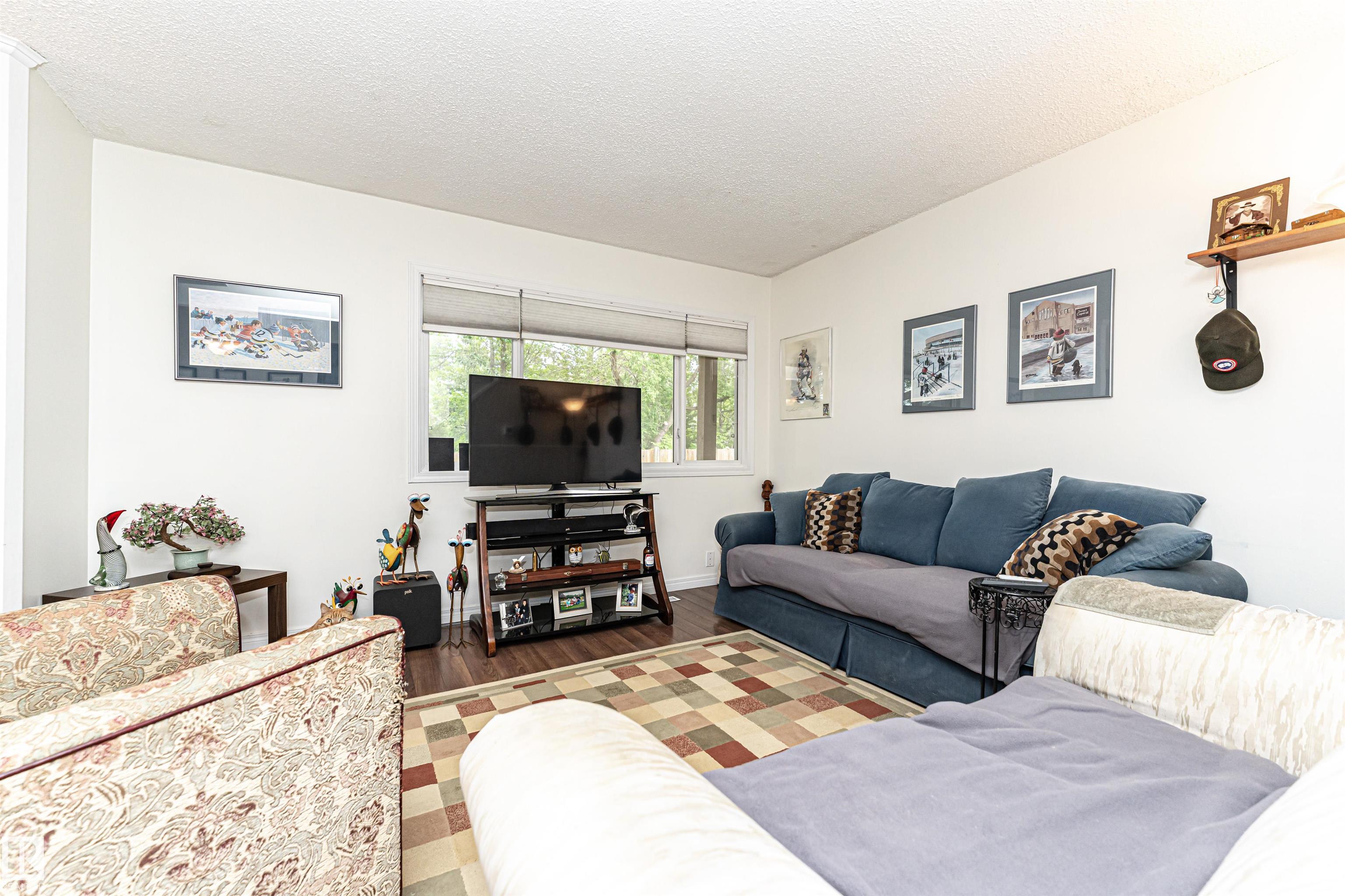 Photo 9 at 18 Walden Park, Woodlands, St. Albert
