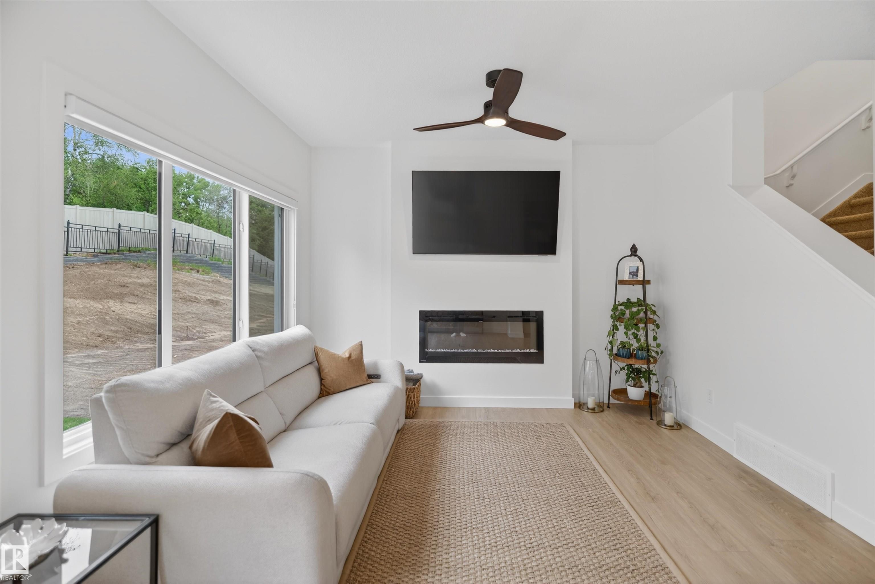 Photo 8 at 4104 208 Street NW, Edgemont, Edmonton
