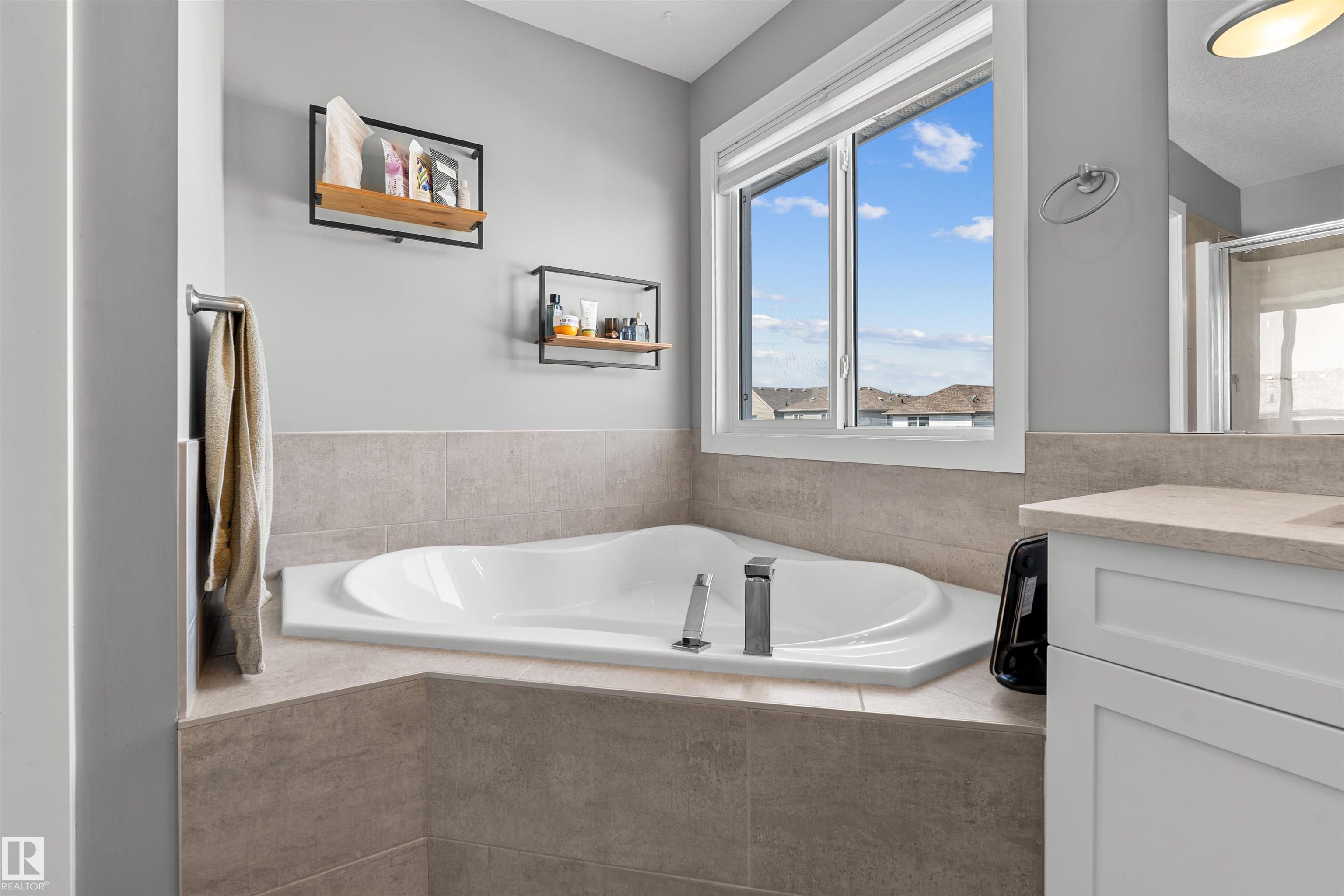 Photo 36 at 524 Mcdonough Way NW, McConachie Area, Edmonton