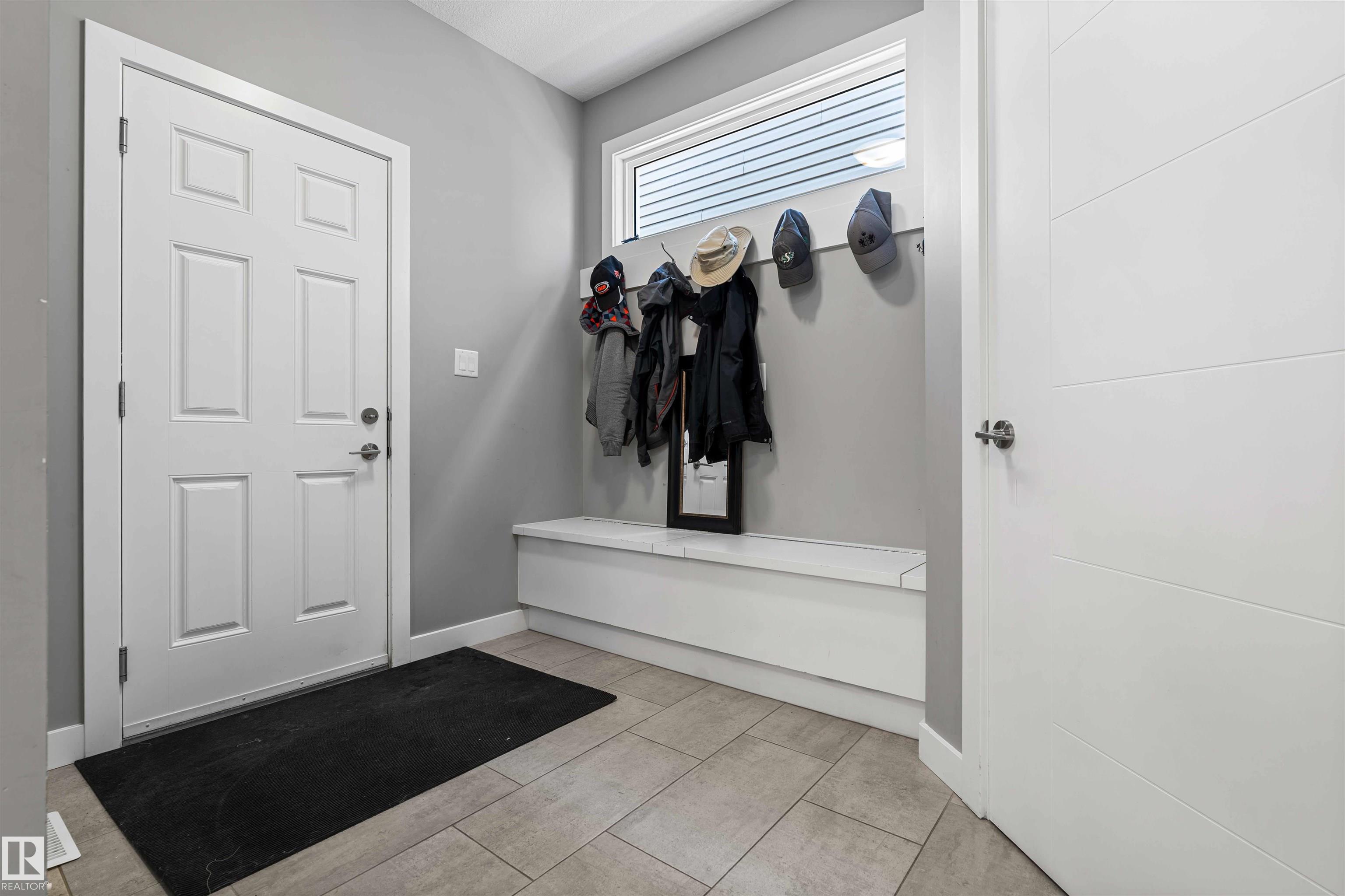 Photo 7 at 524 Mcdonough Way NW, McConachie Area, Edmonton
