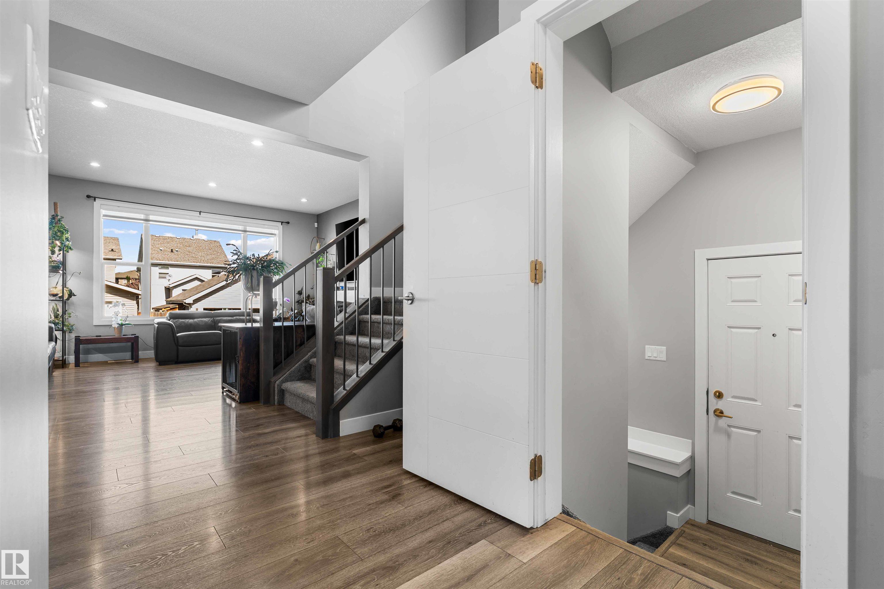 Photo 9 at 524 Mcdonough Way NW, McConachie Area, Edmonton