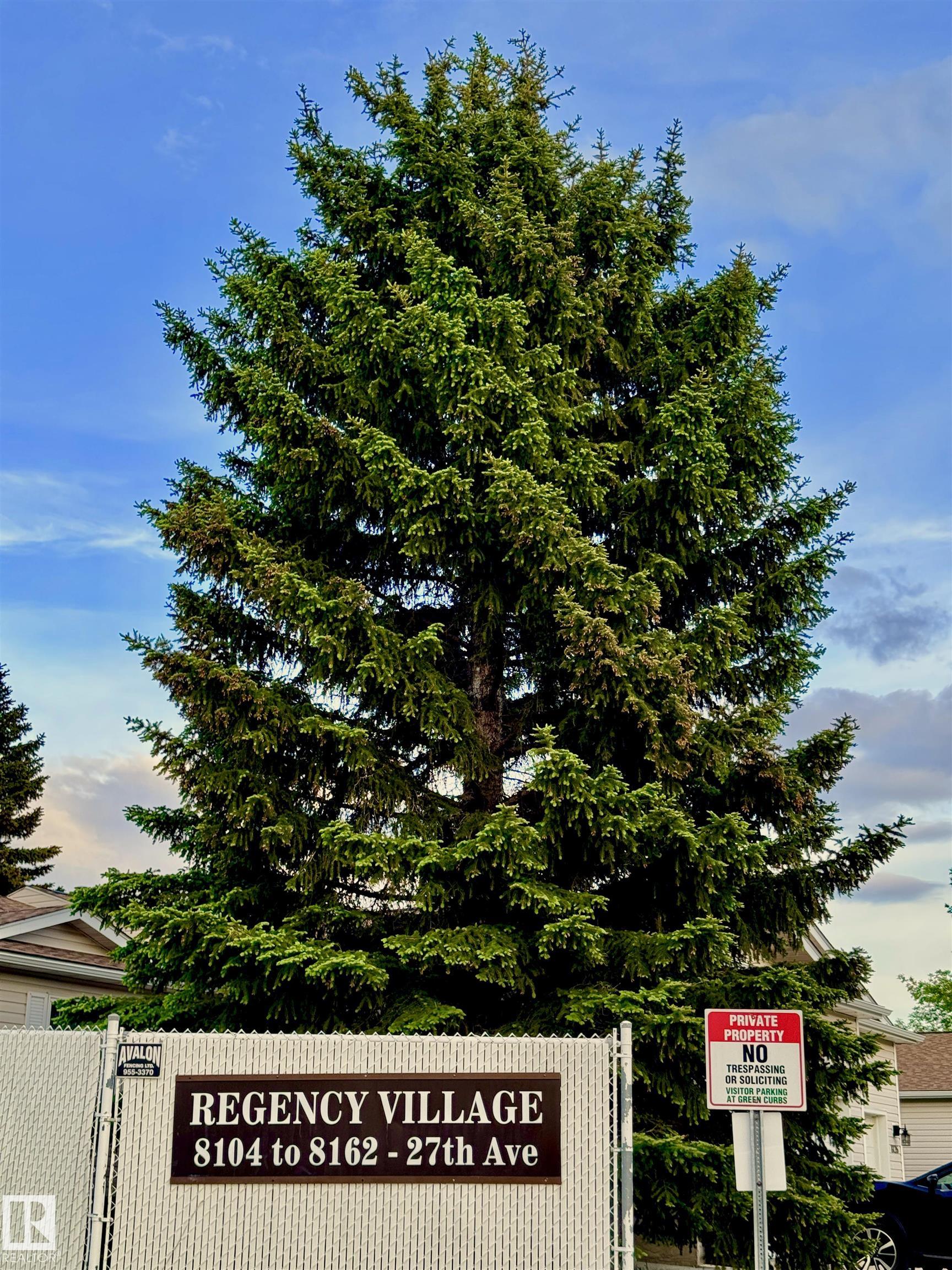 Photo 2 at 8118 27 Avenue NW, Meyonohk, Edmonton